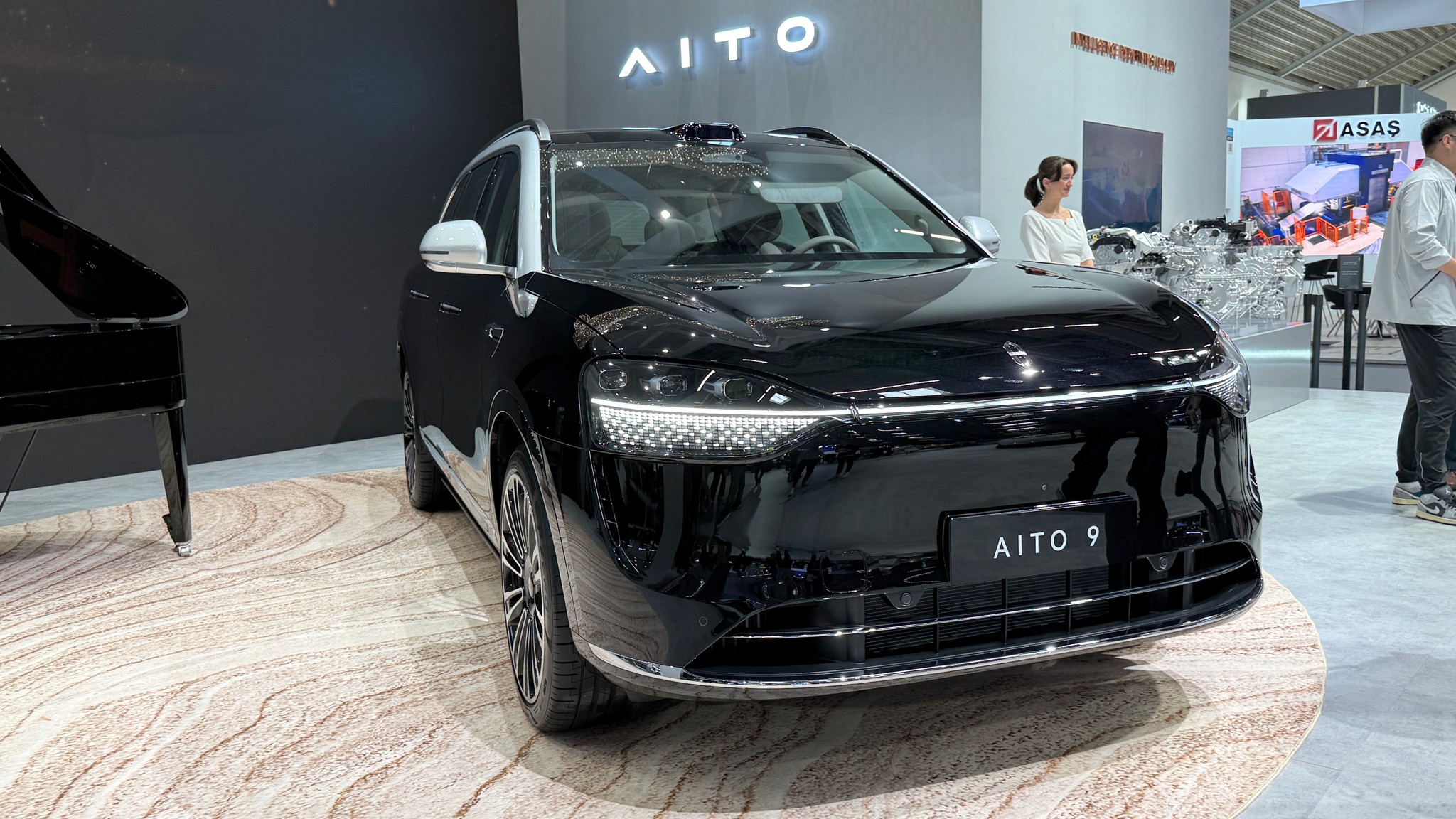 aito9 front view