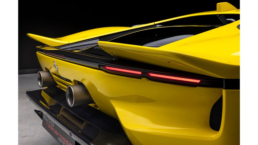 32 2027 Ferrari 849 Testarossa Spider