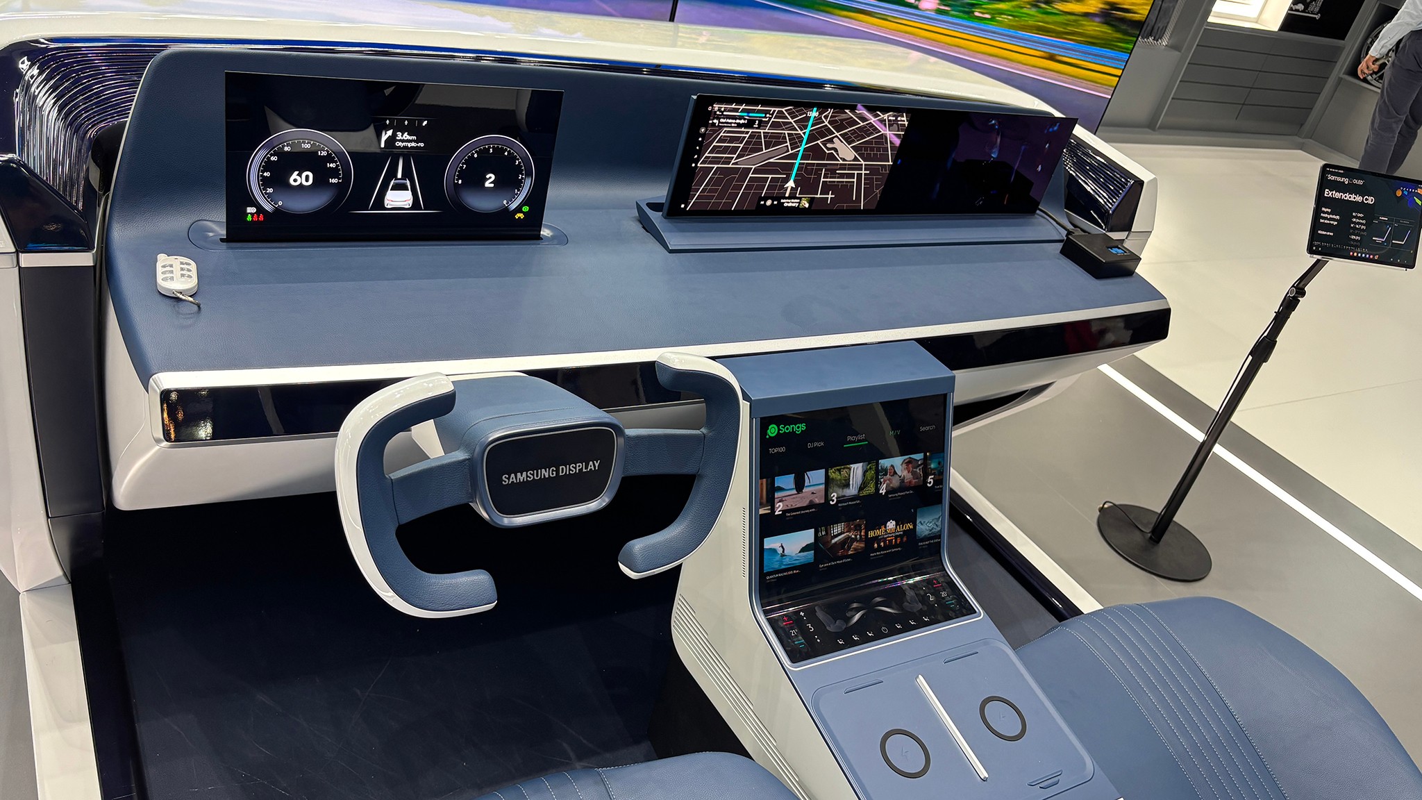 samsung drive oled cockpit