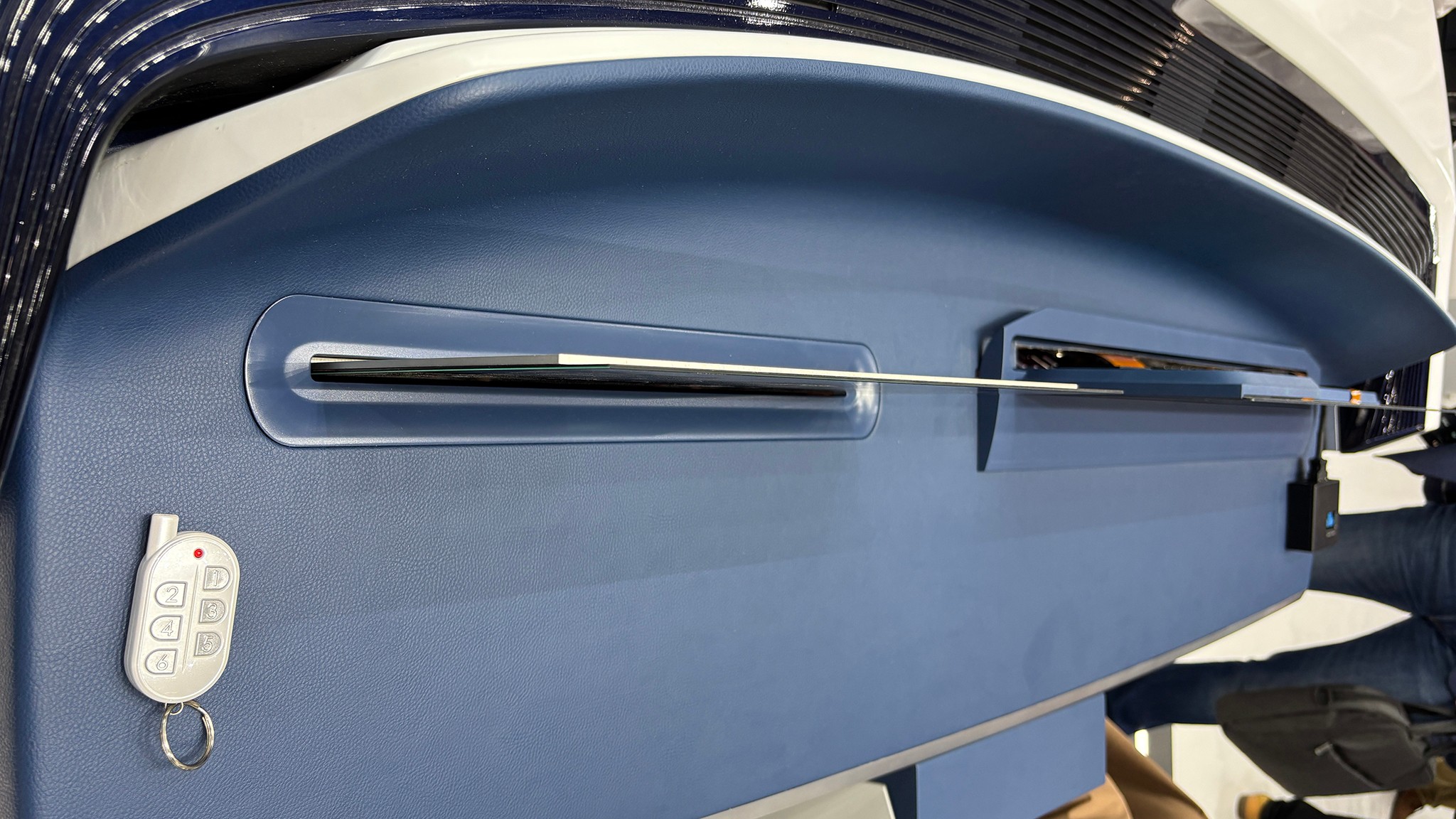 samsung drive thin oled screens top view