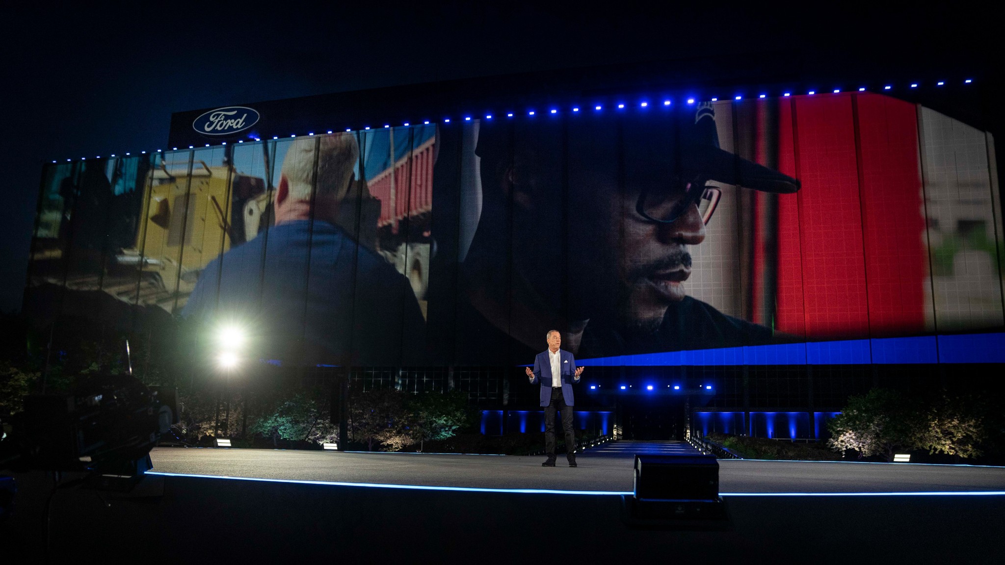 Ford Global Headquarters New Henry Ford II World Center 13