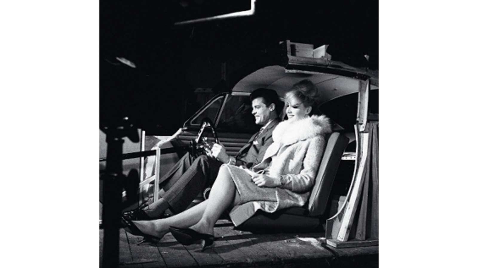 013 roger moore volvo p1800