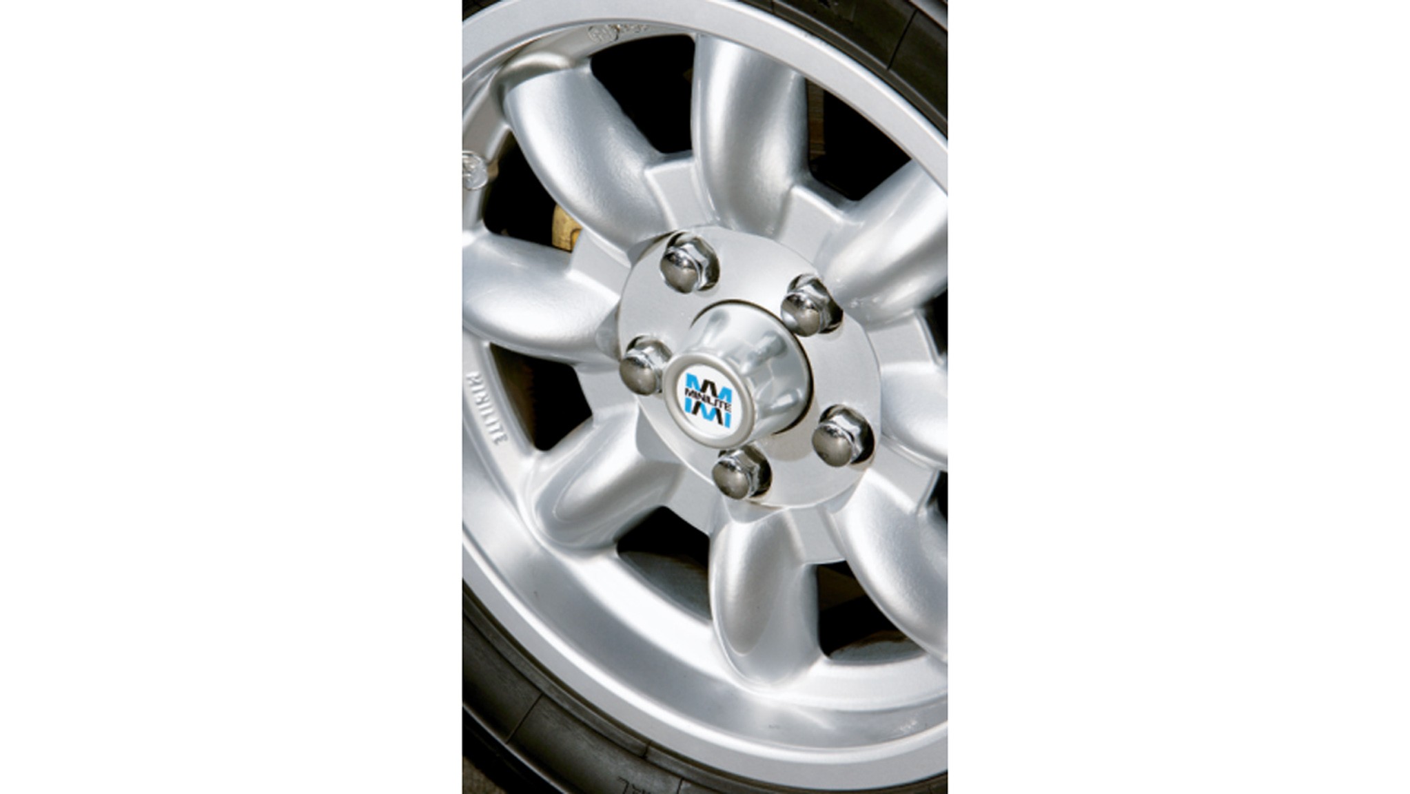 011 roger moore volvo p1800 saint wheel refurb