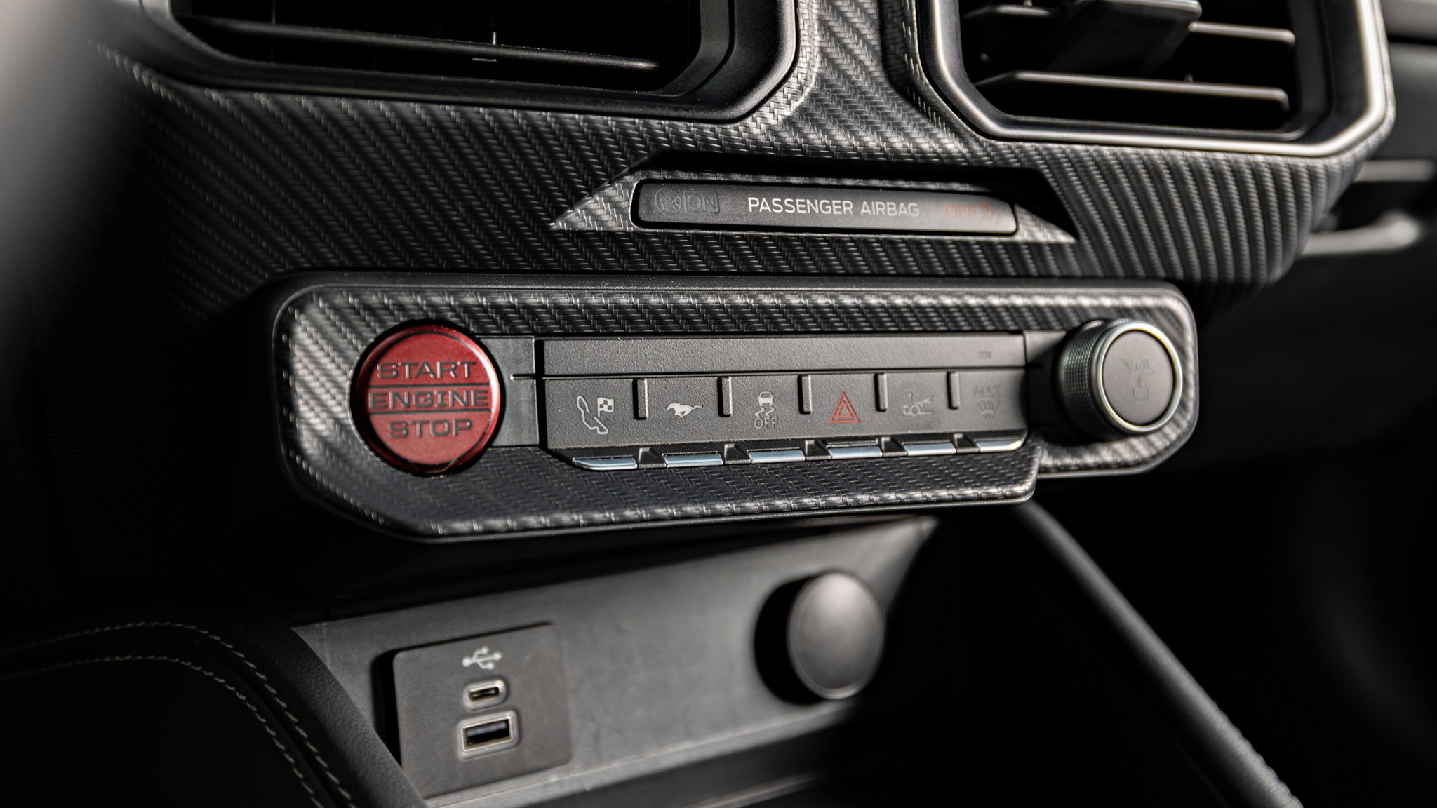 046 2025 Ford Mustang GTD