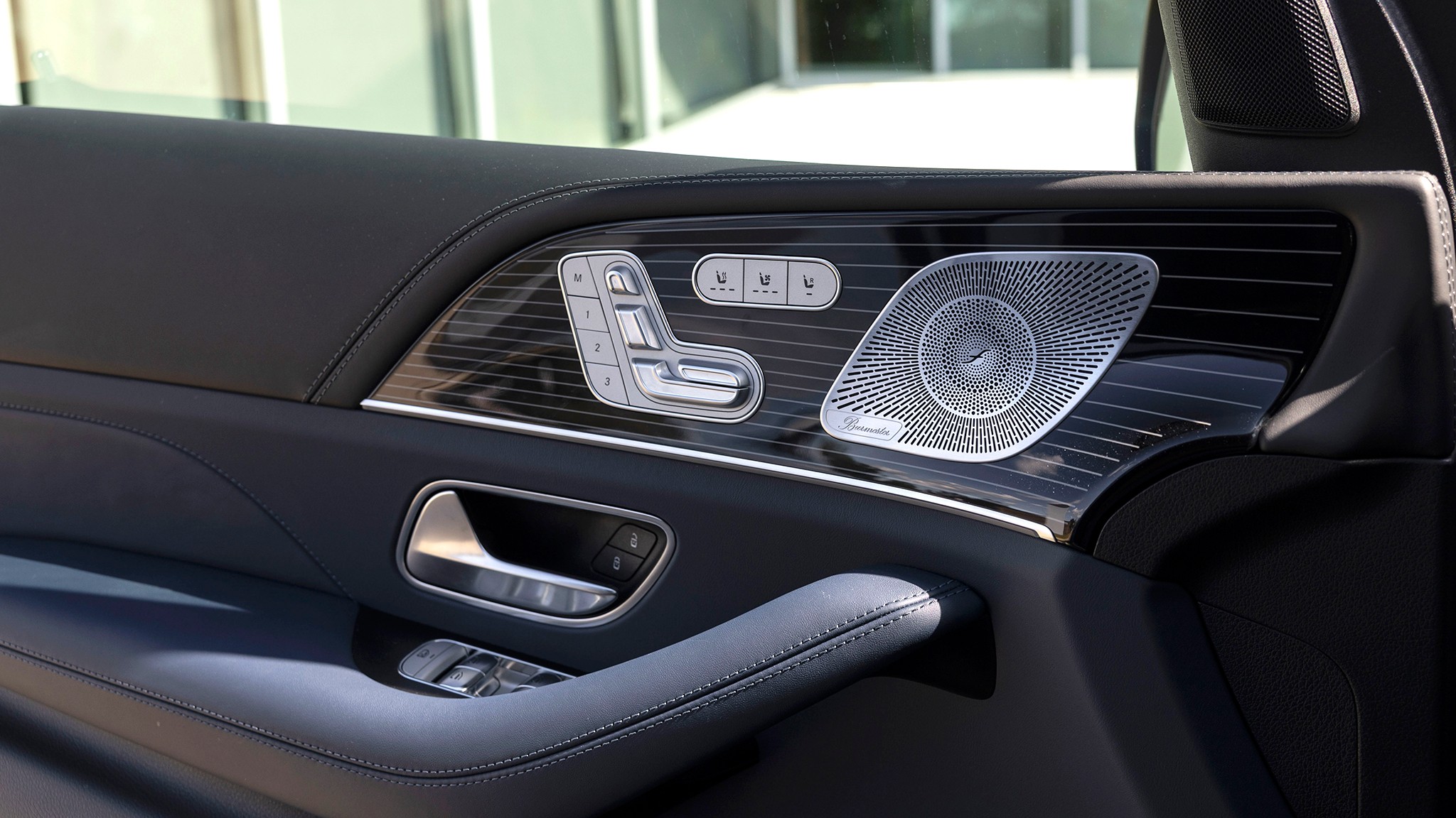 002 2025 Mercedes Benz GLE 580