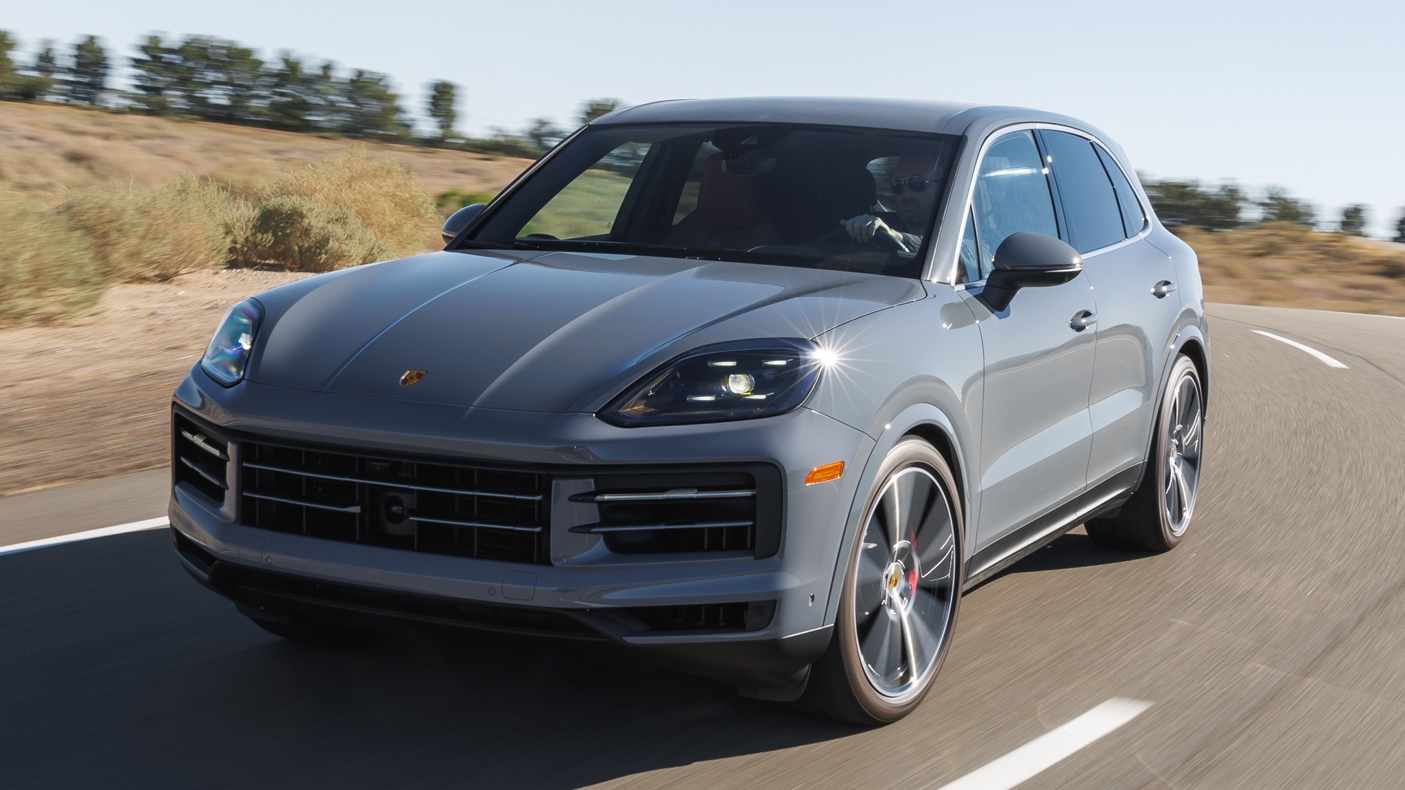 016 2026 porsche cayenne s front view