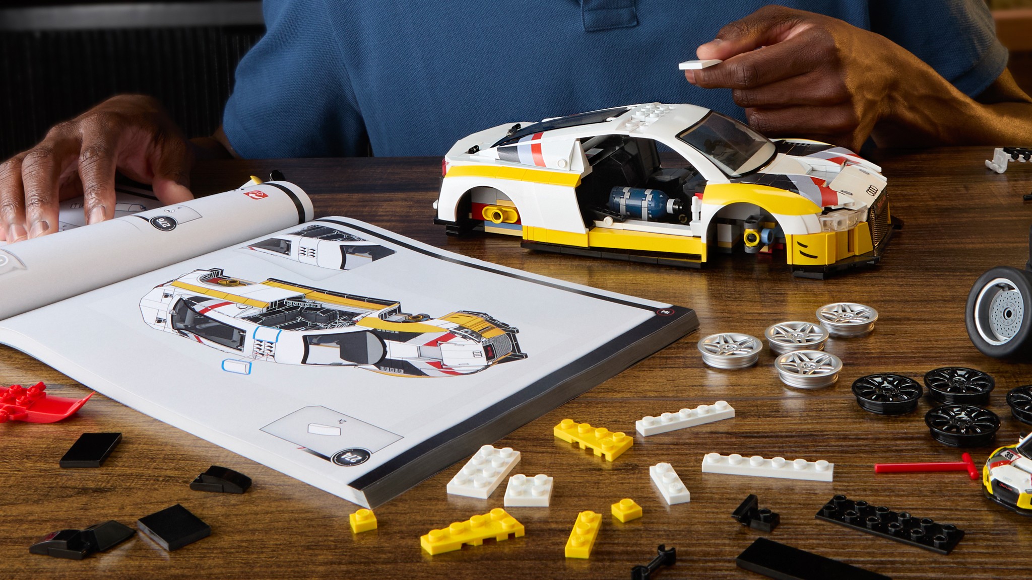 Audi R8 Avant RS2 Mattel Brick Shop Models 2