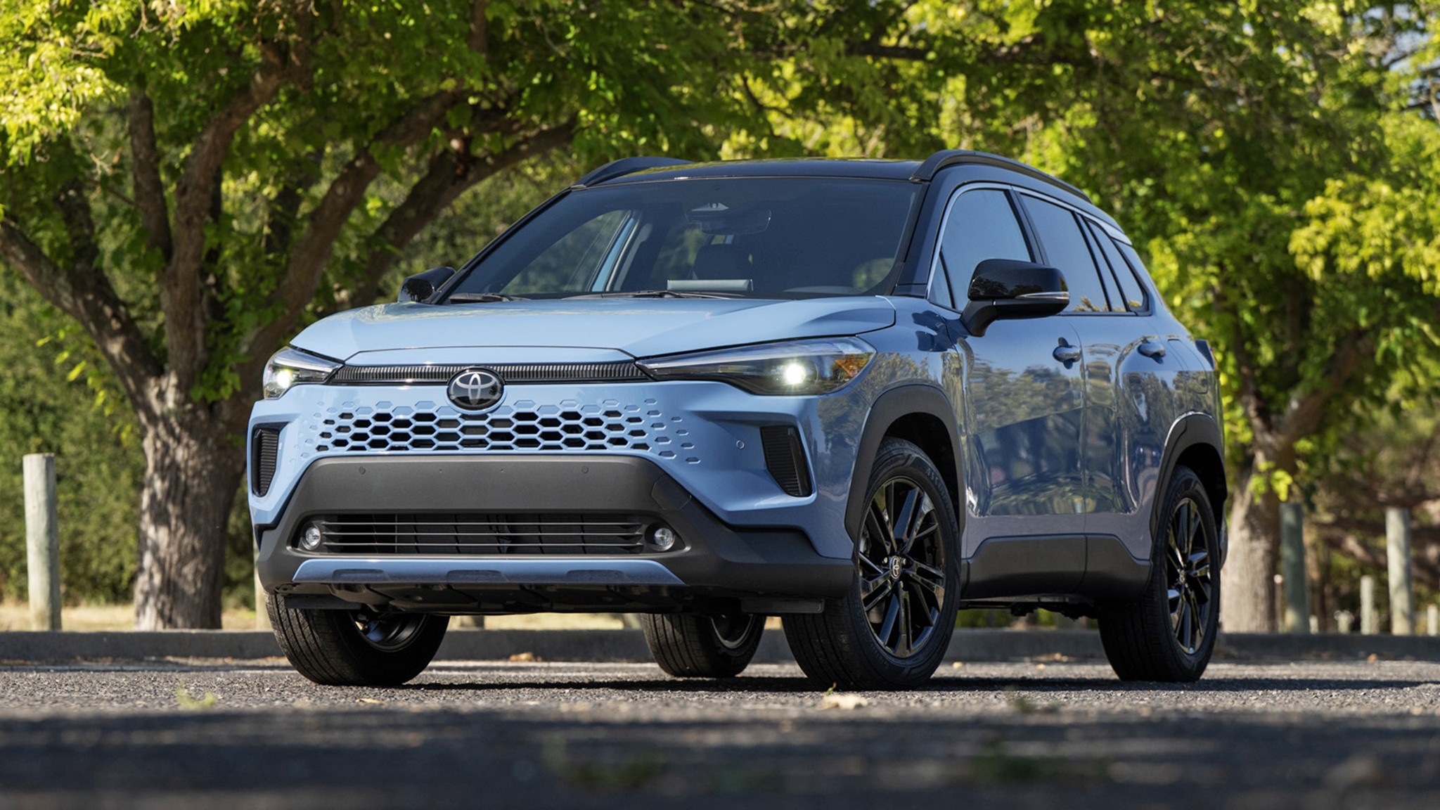 2026 Toyota Corolla Cross Hybrid XSE AWD blue front 022