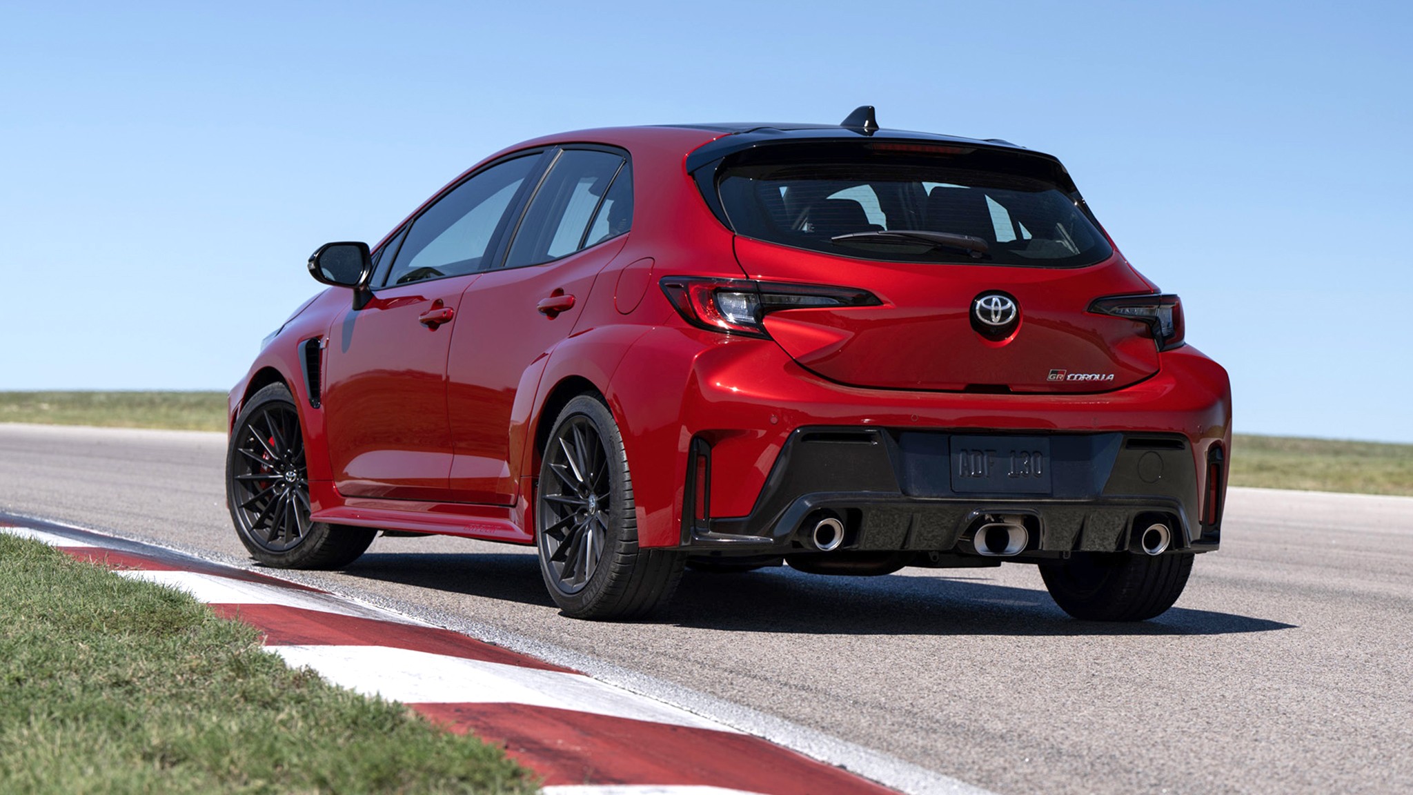 2026 Toyota GR Corolla Premium Plus AT SupersonicRed 018