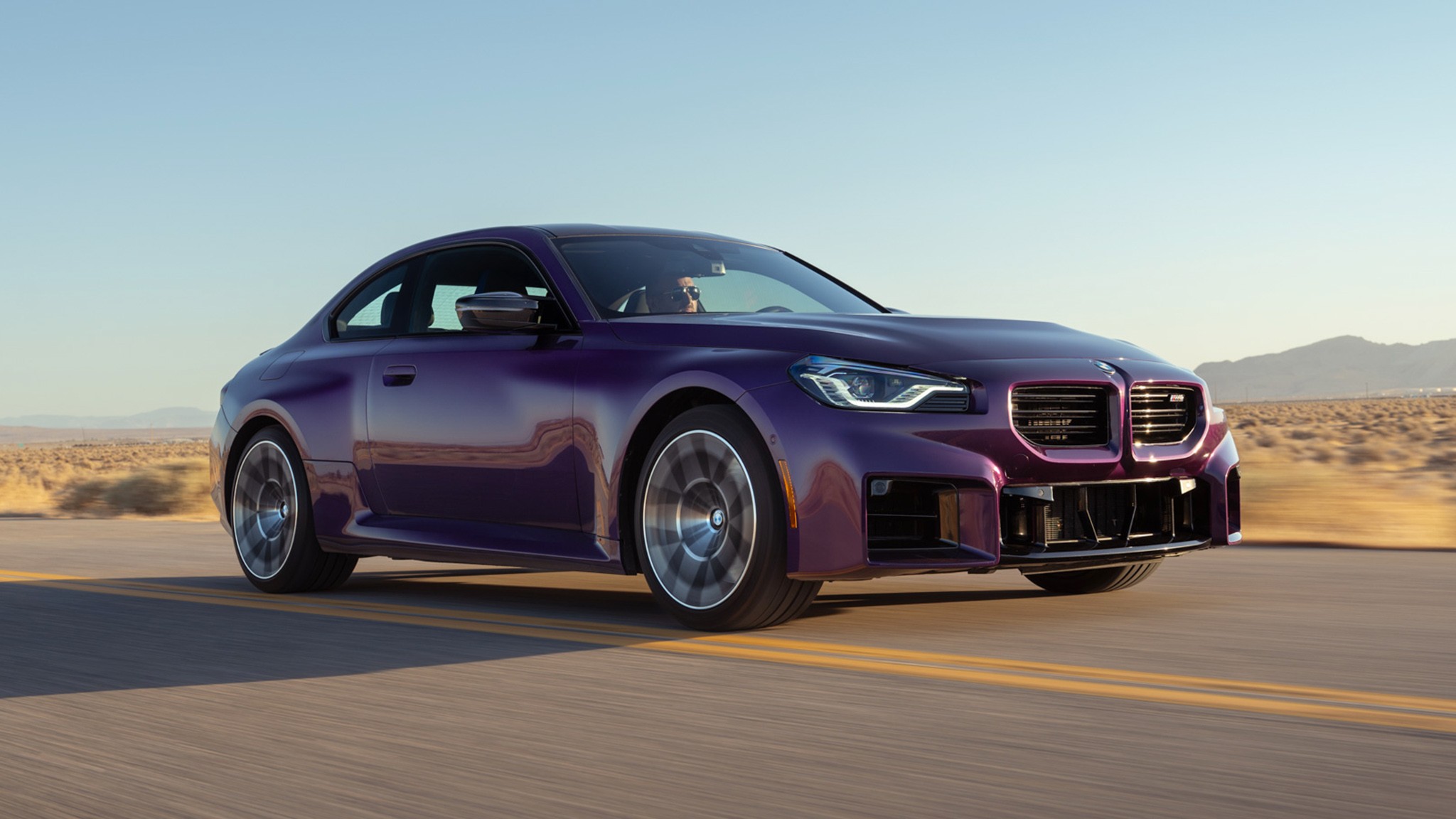 002 2025 Audi RS3 vs BMW M2