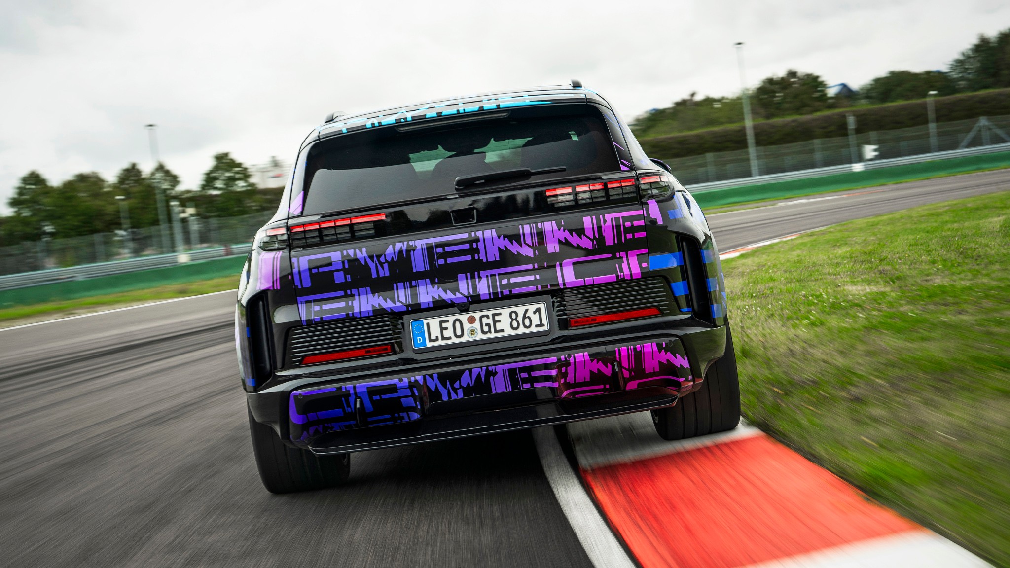 2 2027 Porsche Cayenne EV Tech Dive