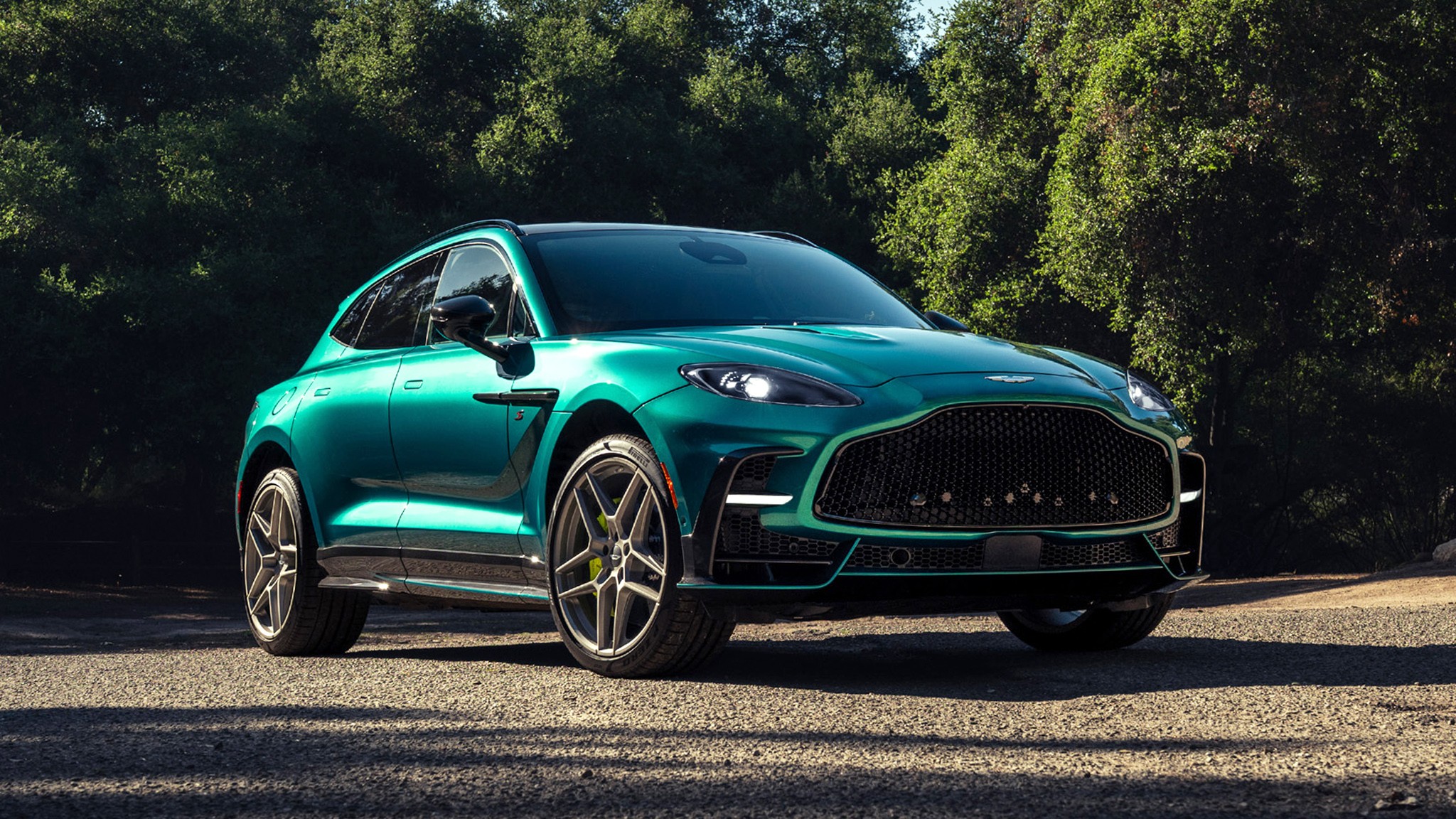 02 2026 Aston Martin DBX S Podium Green Pinstripe