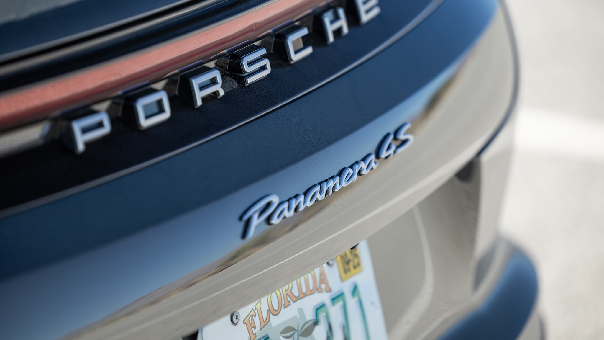 013 2025 Porsche Panamera 4S E Hybrid