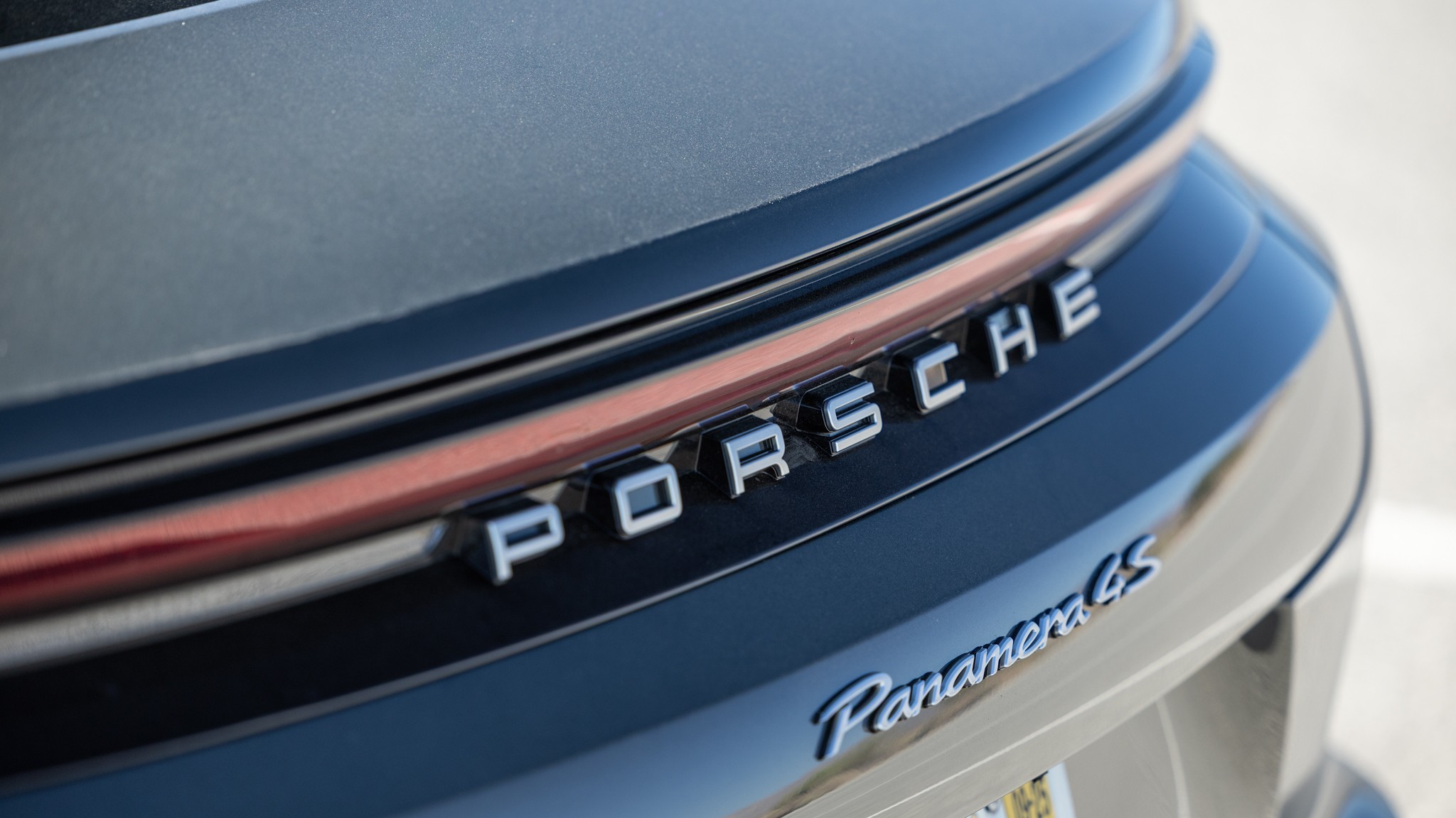 014 2025 Porsche Panamera 4S E Hybrid