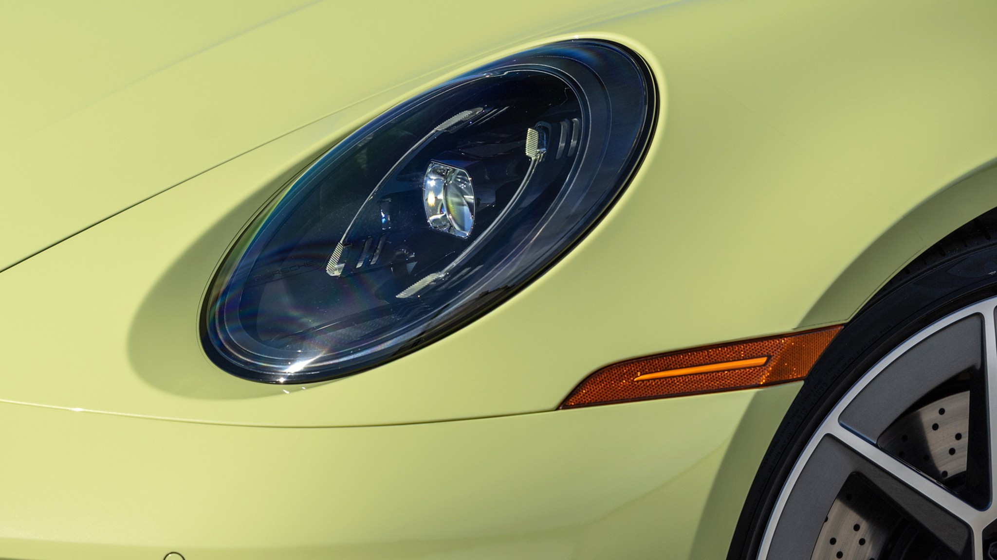 011 2025 Porsche 911 T