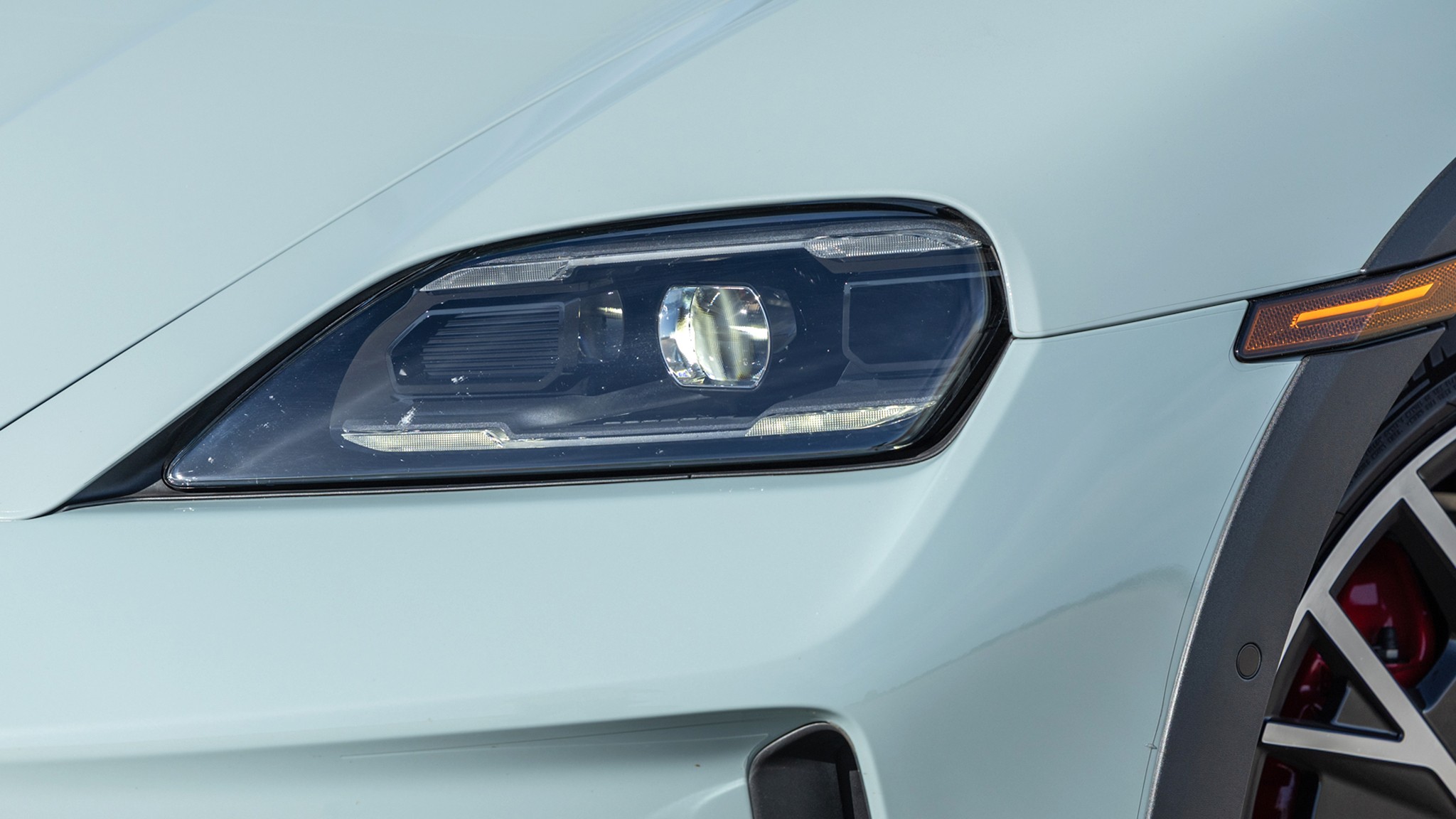 010 2024 Porsche Taycan 4S Cross Tourismo