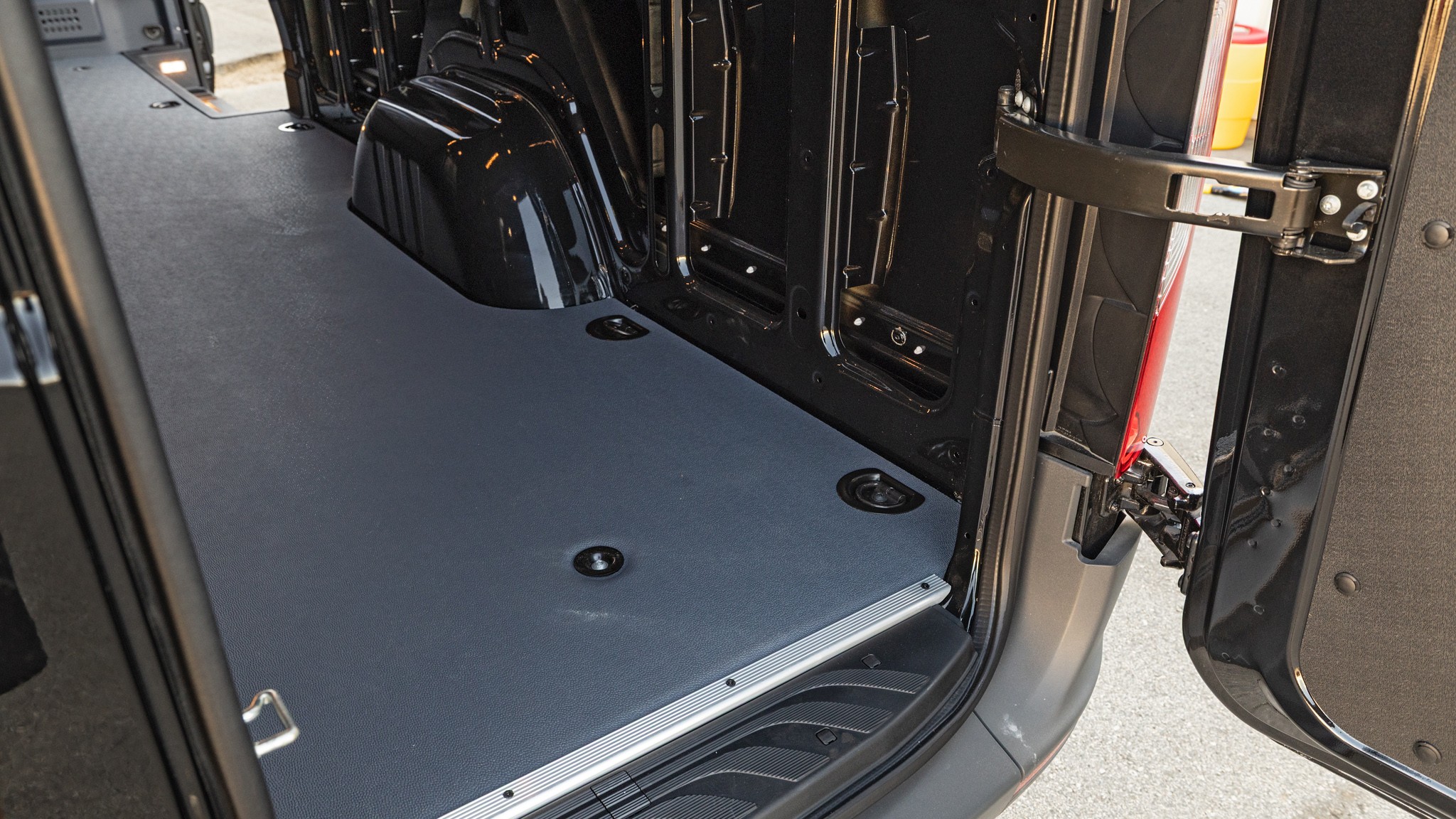 020 2025 Mercedes Benz eSprinter