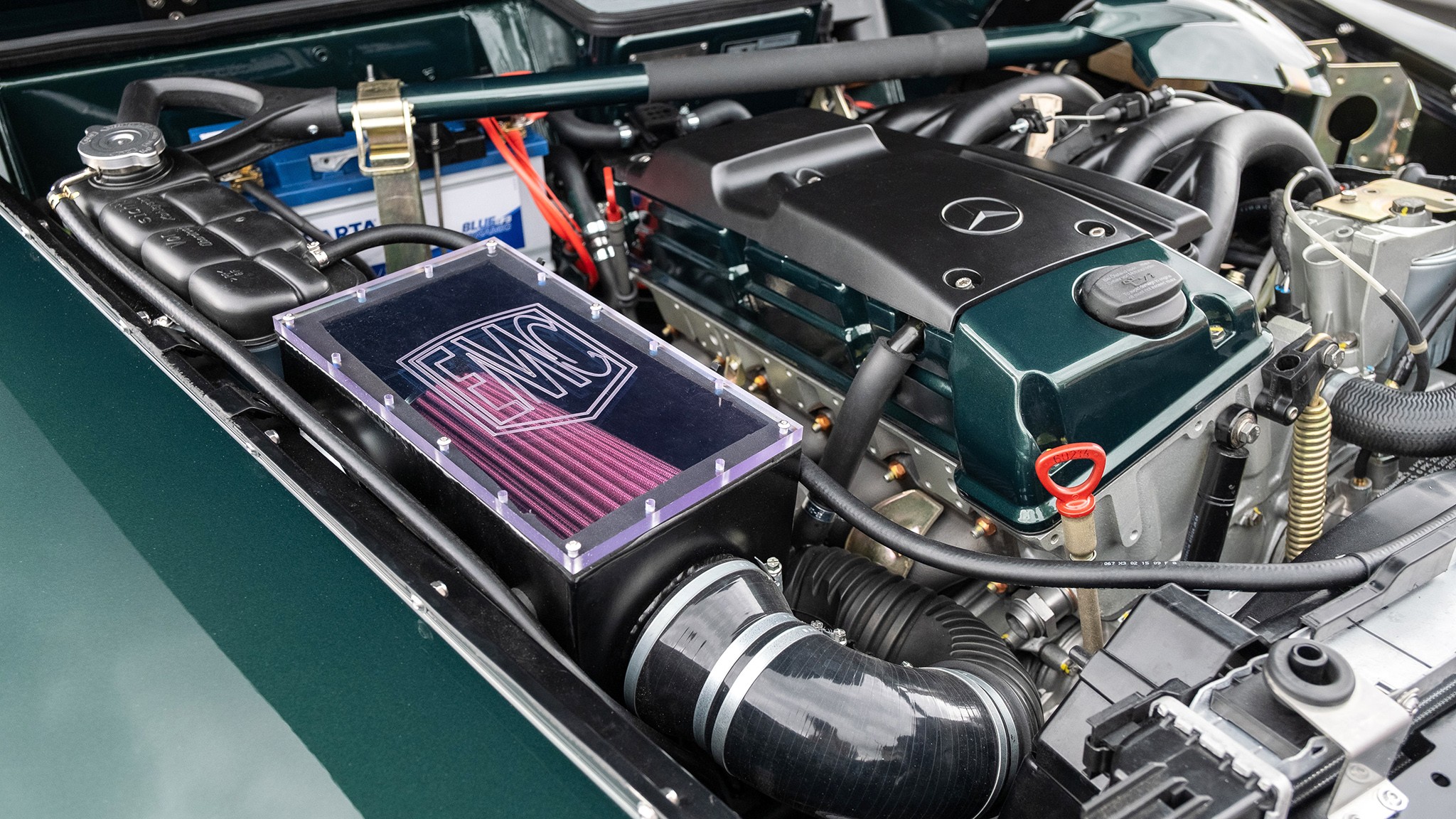 2B 106 Convertible Mercedes 250GD RacingGreen 066918