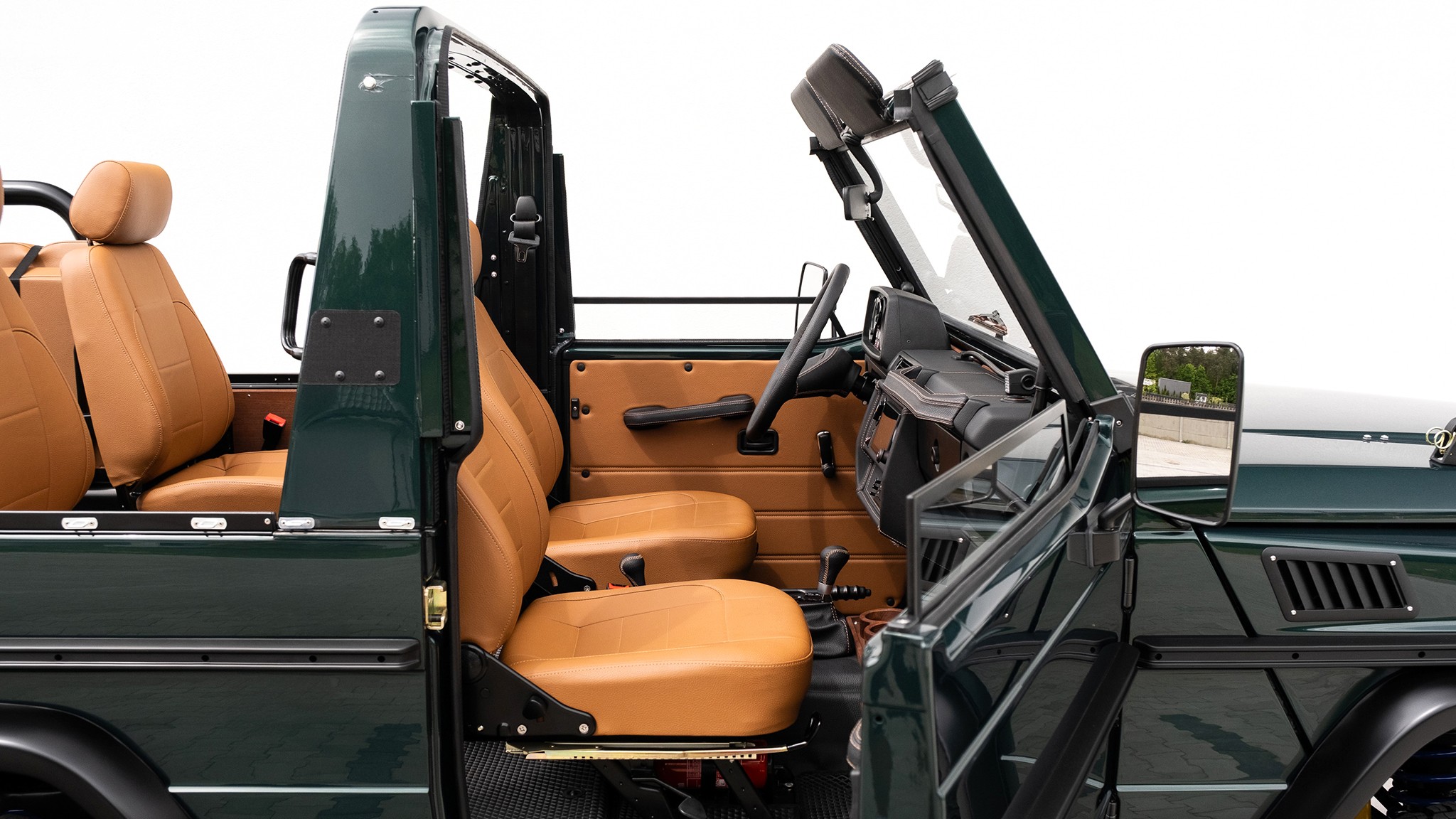 2B 051 Convertible Mercedes 250GD RacingGreen 066918