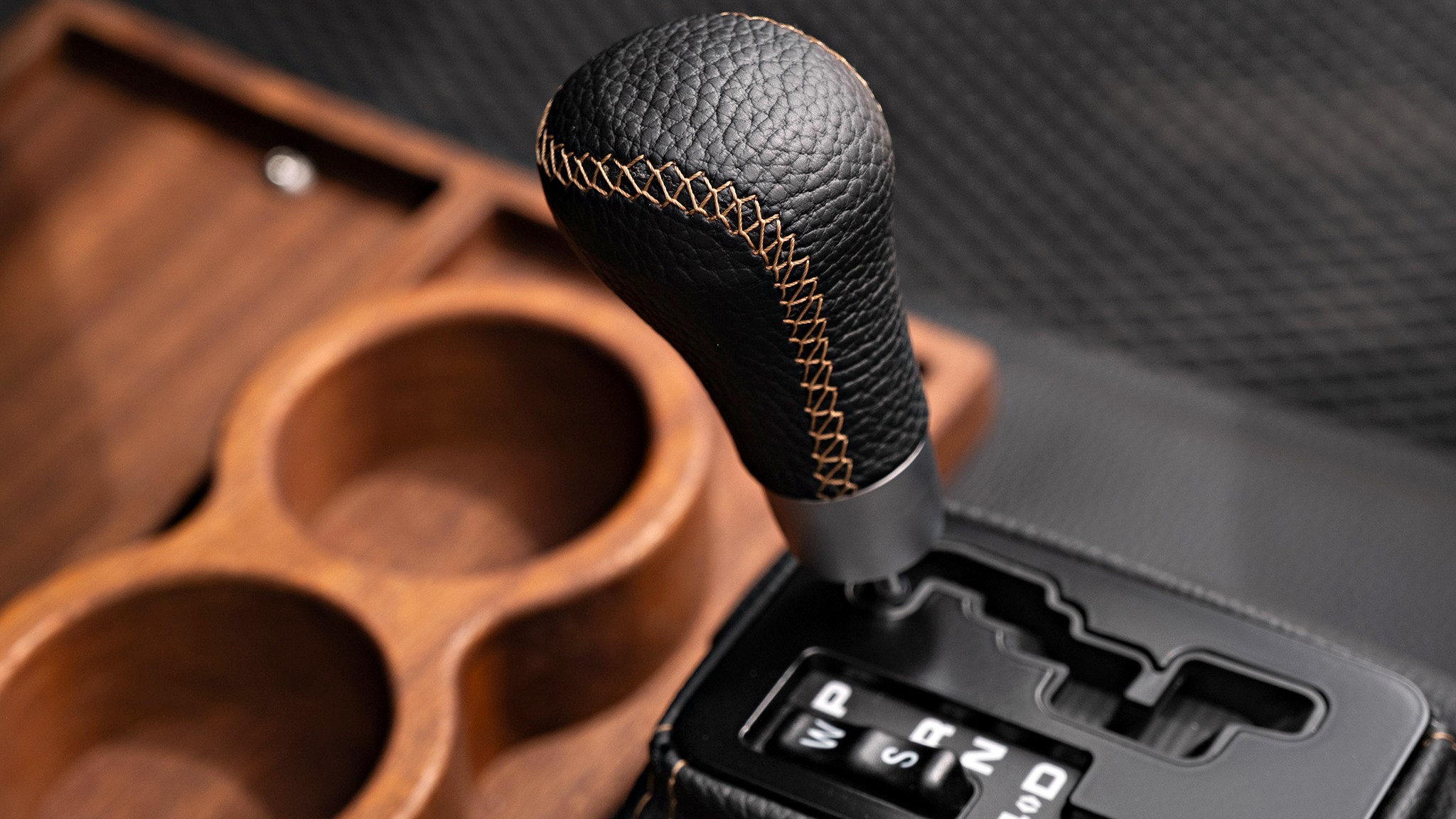 2B 091 Convertible Mercedes 250GD RacingGreen 066918