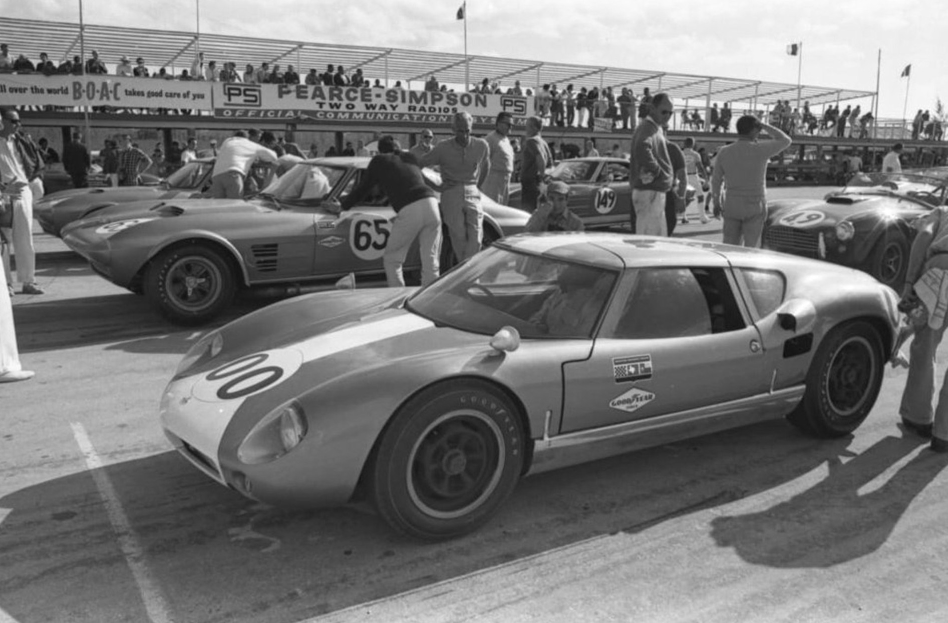 033 1963 Lola MK6 GT