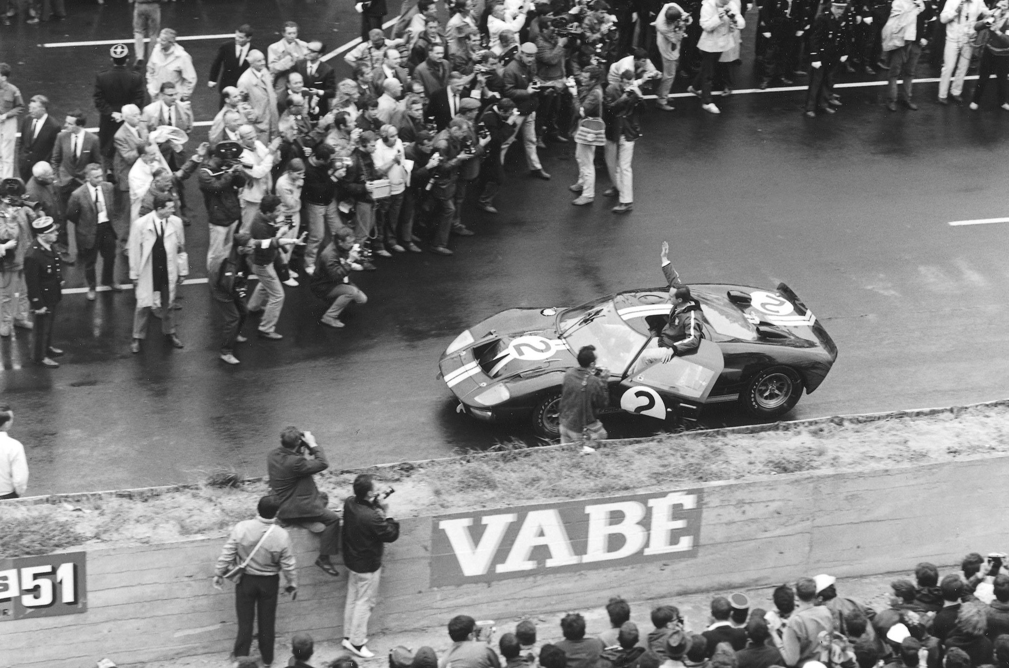 Ford GT40 Chassis 1046 at Le Mans 1