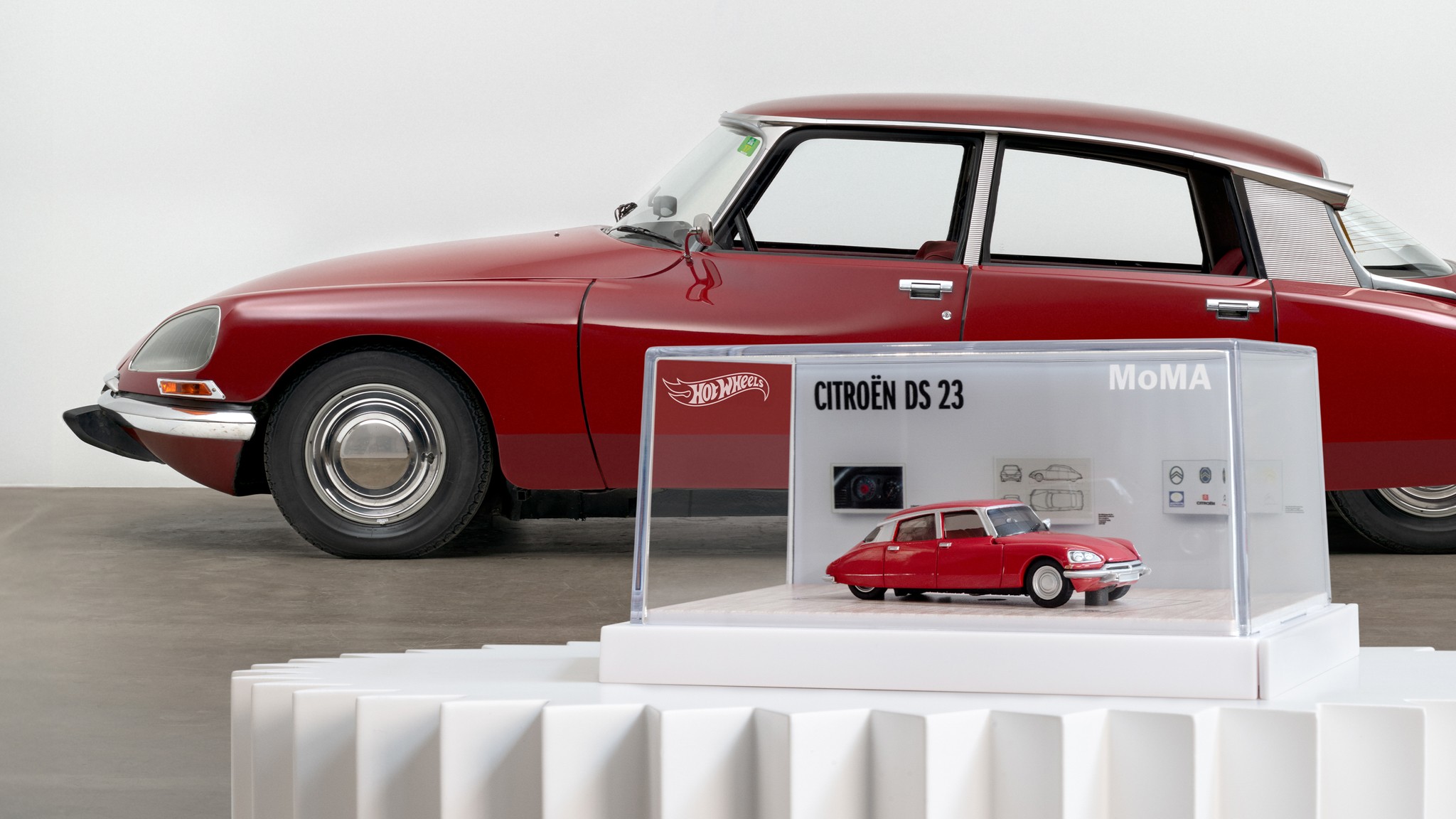 Citroen DS 23 Sedan Hot Wheels Mattel Creations Museum of Modern Art MoMA 8