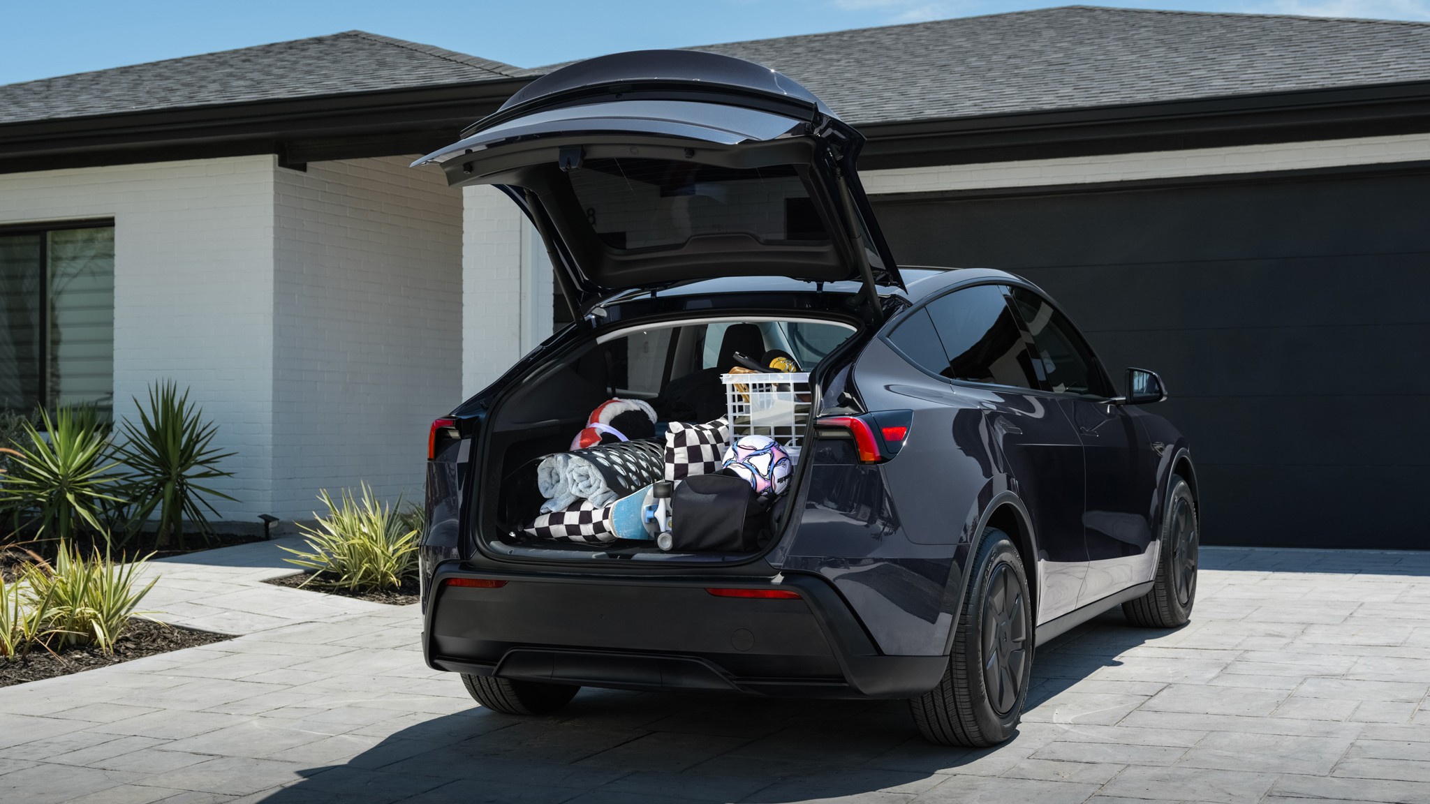 2026 Tesla Model Y Standard RWD SUV EV Electric Vehicle Crossover 18