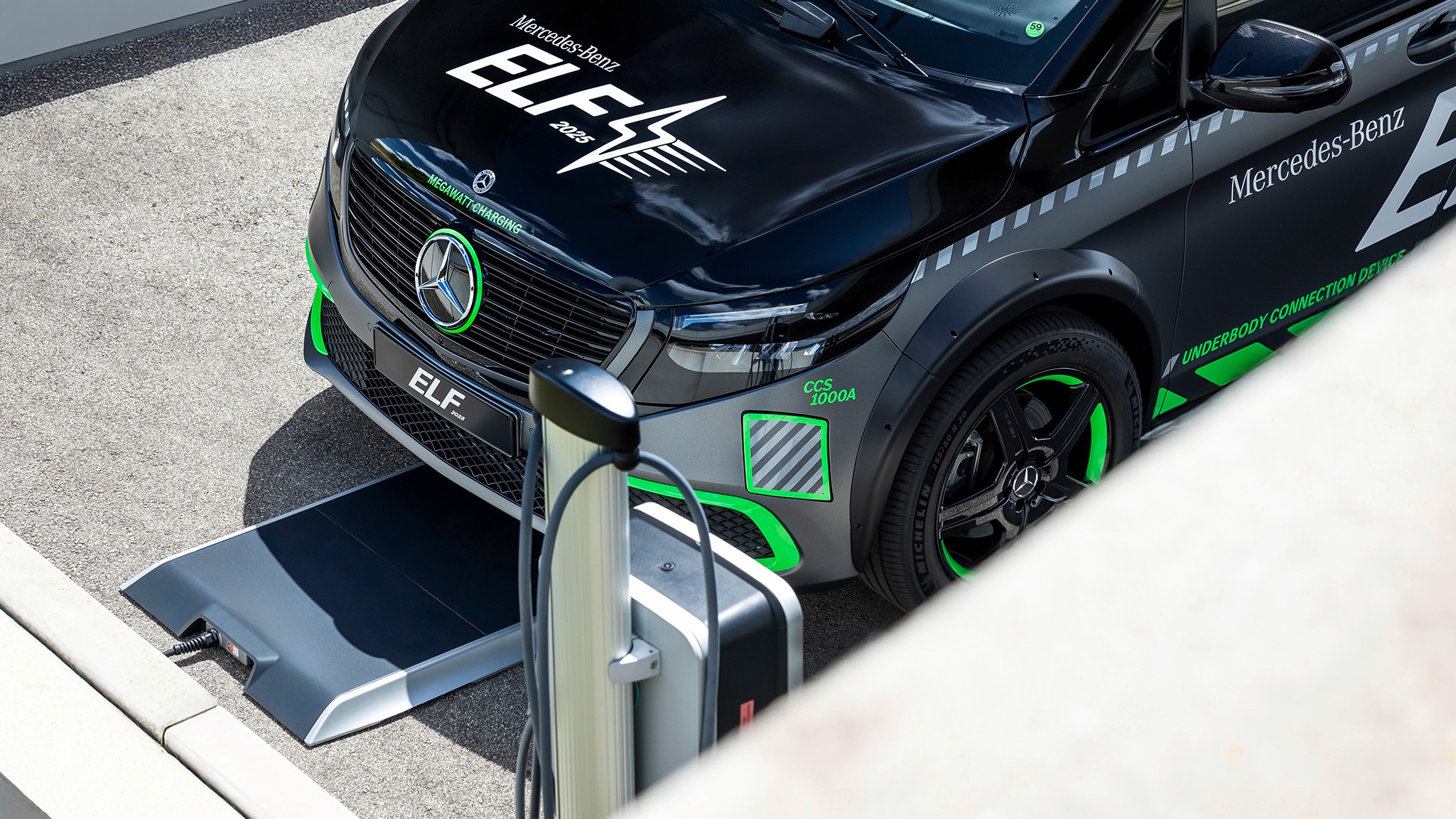 20 mercedes 600kw fast charger