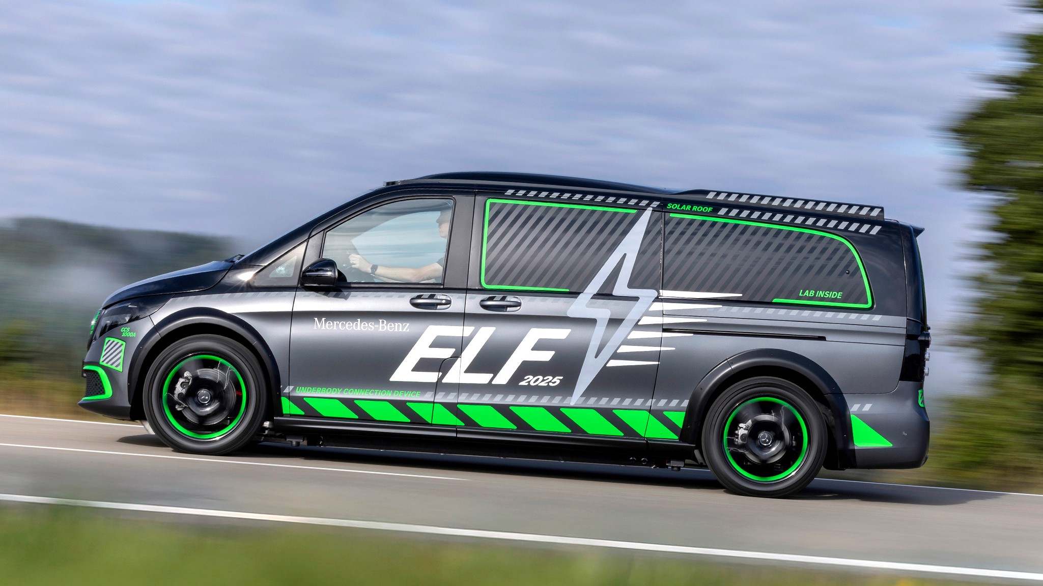 1 mercedes 600kw fast charger