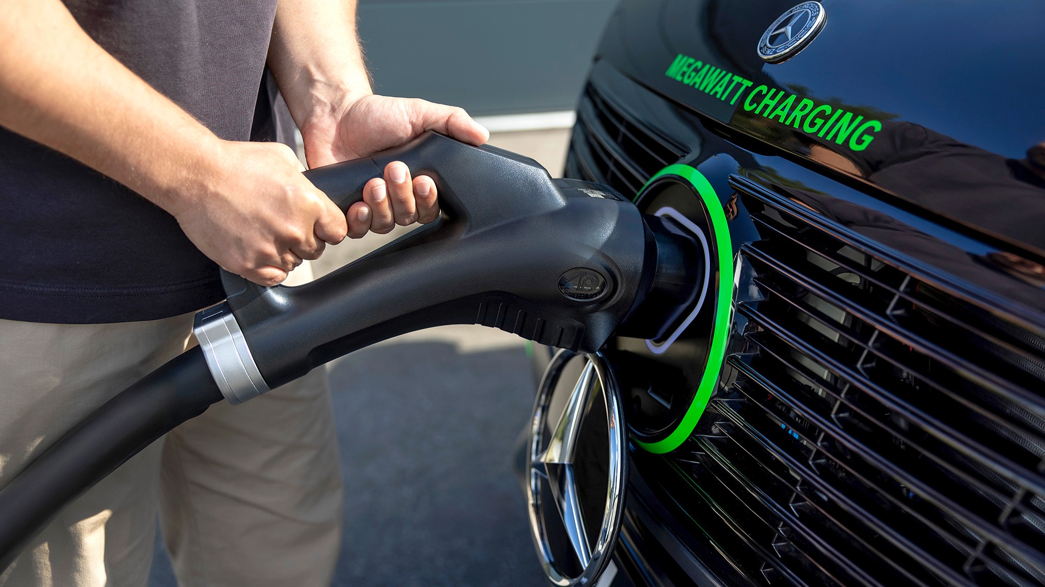 5 mercedes 600kw fast charger