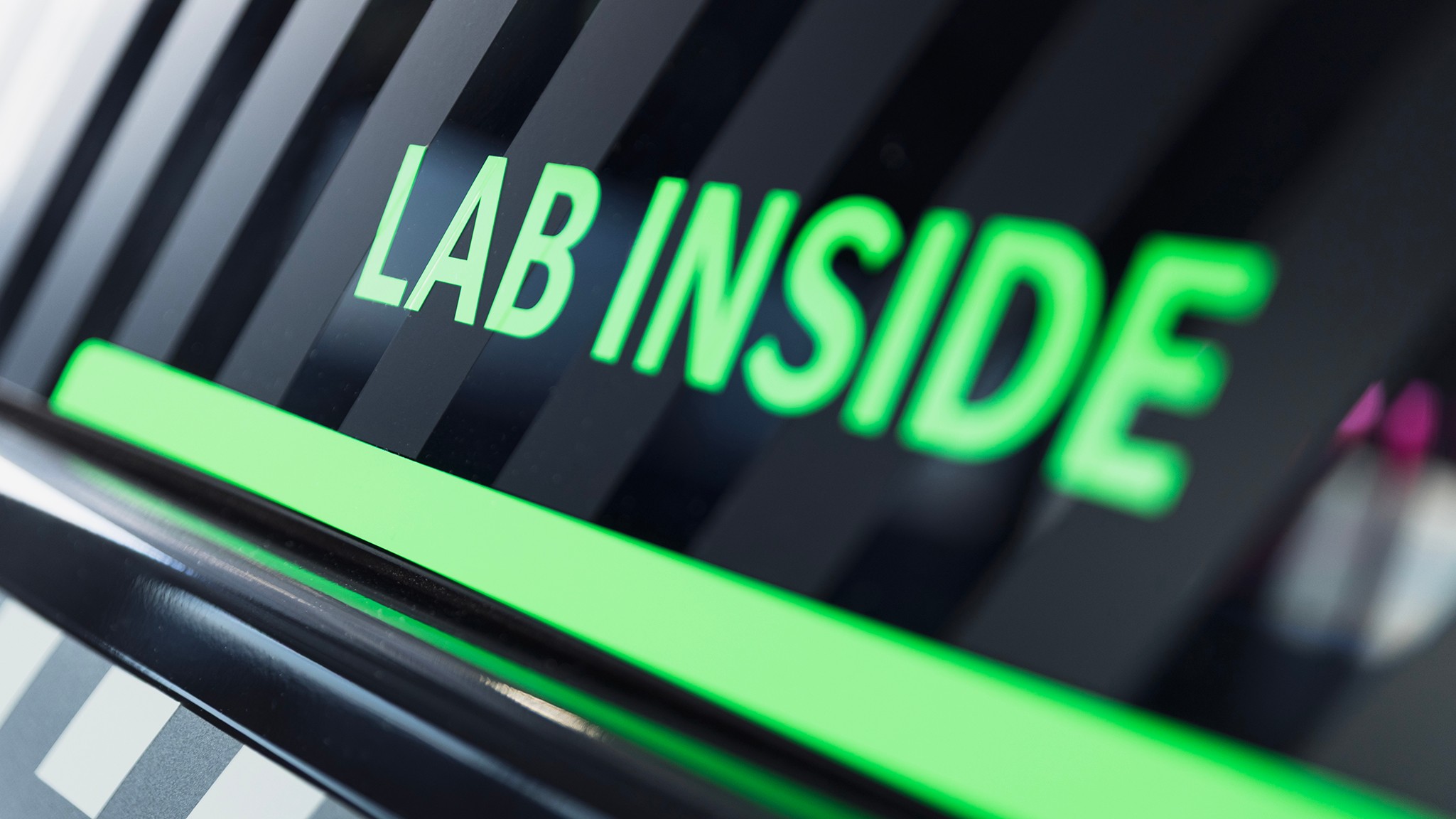 29 mercedes 600kw fast charger