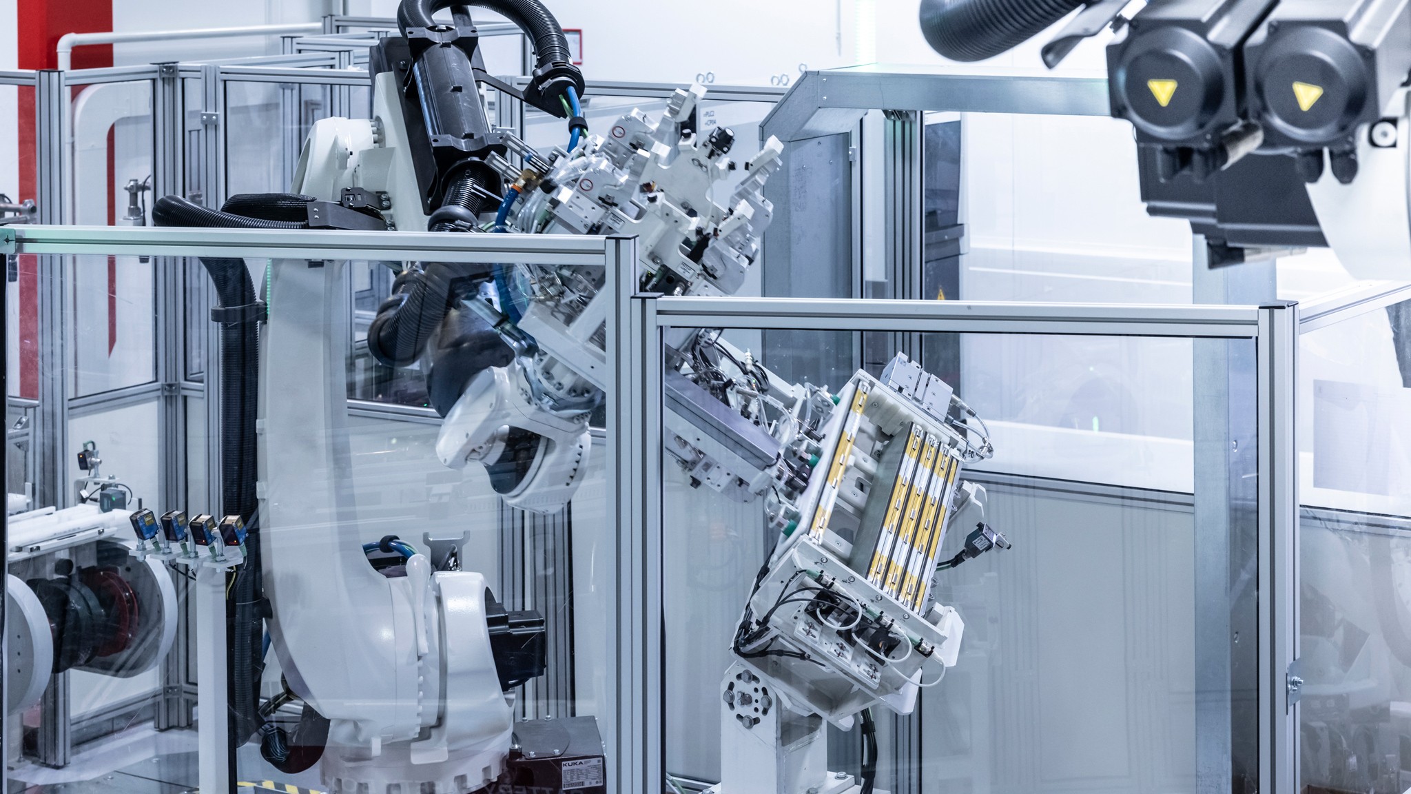 ferrari elettrica factory robot