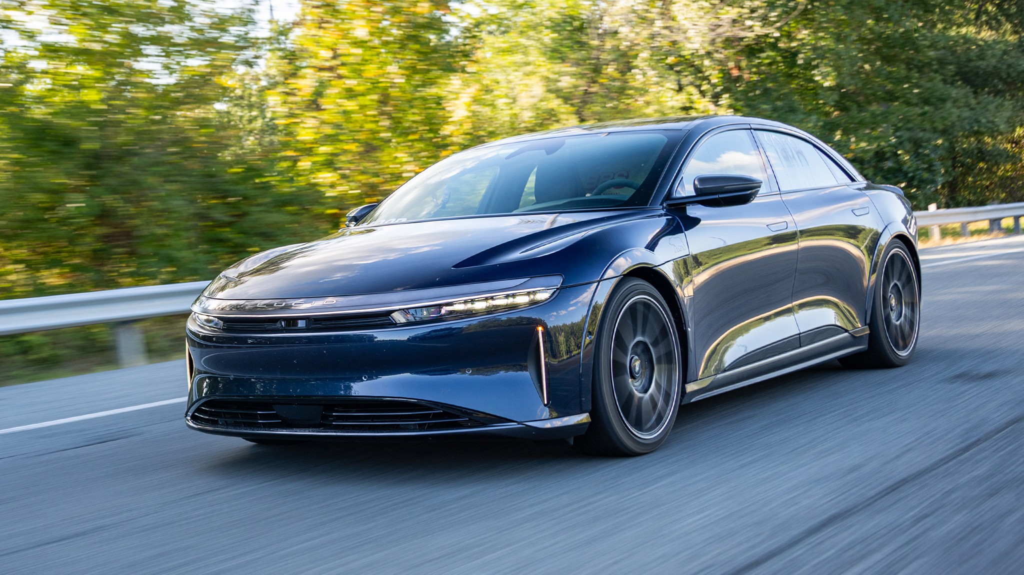 MT 09 19 25 LUCID AIR SAPHIRE 08
