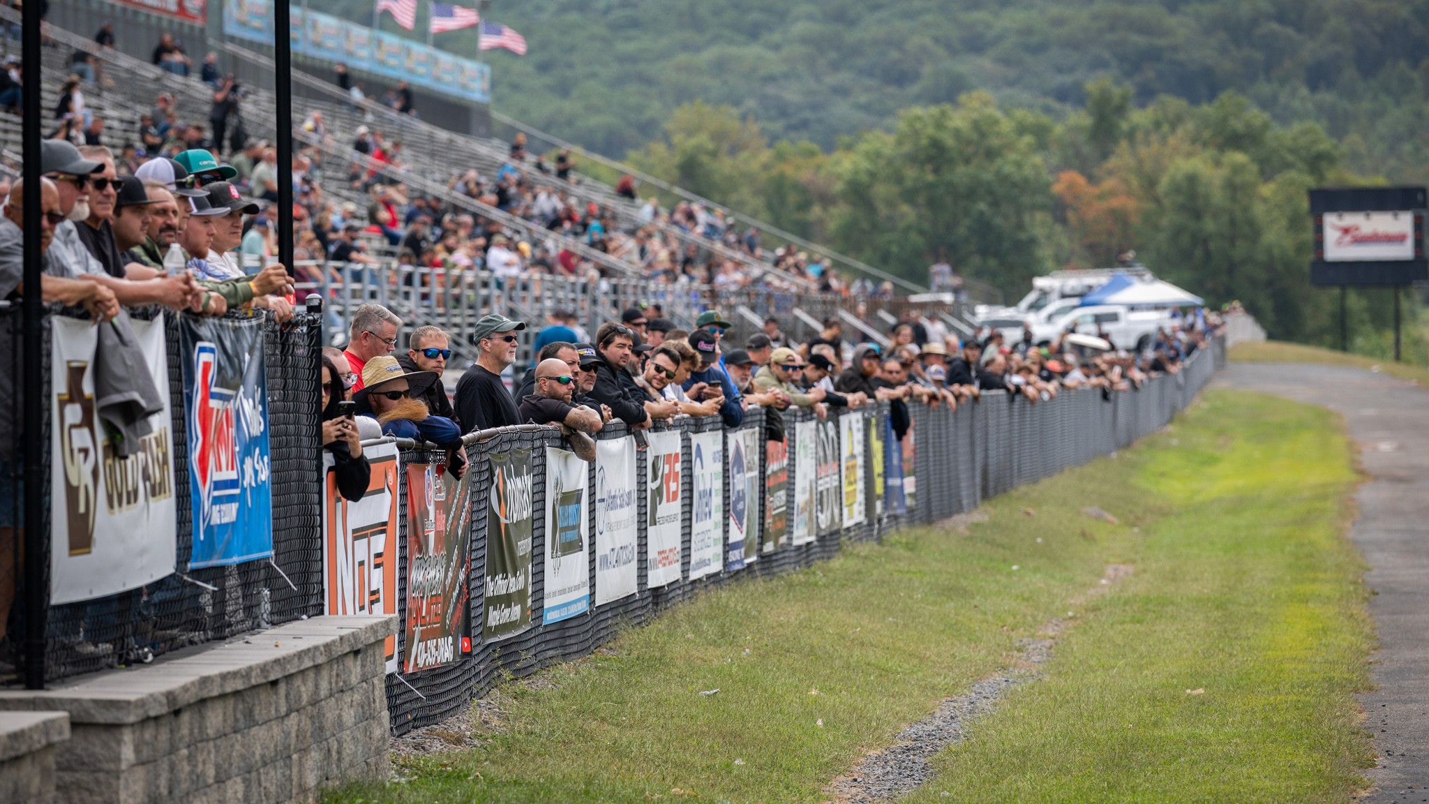 MT 09 19 25 LUCID AIR SAPHIRE 53