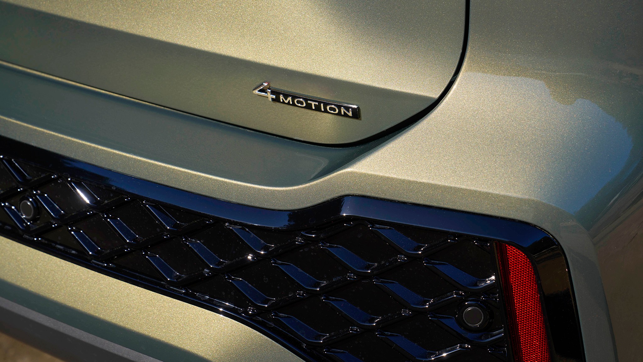 2026 Volkswagen Tiguan SEL R Line Turbo Avocado Exterior Trahan 1089