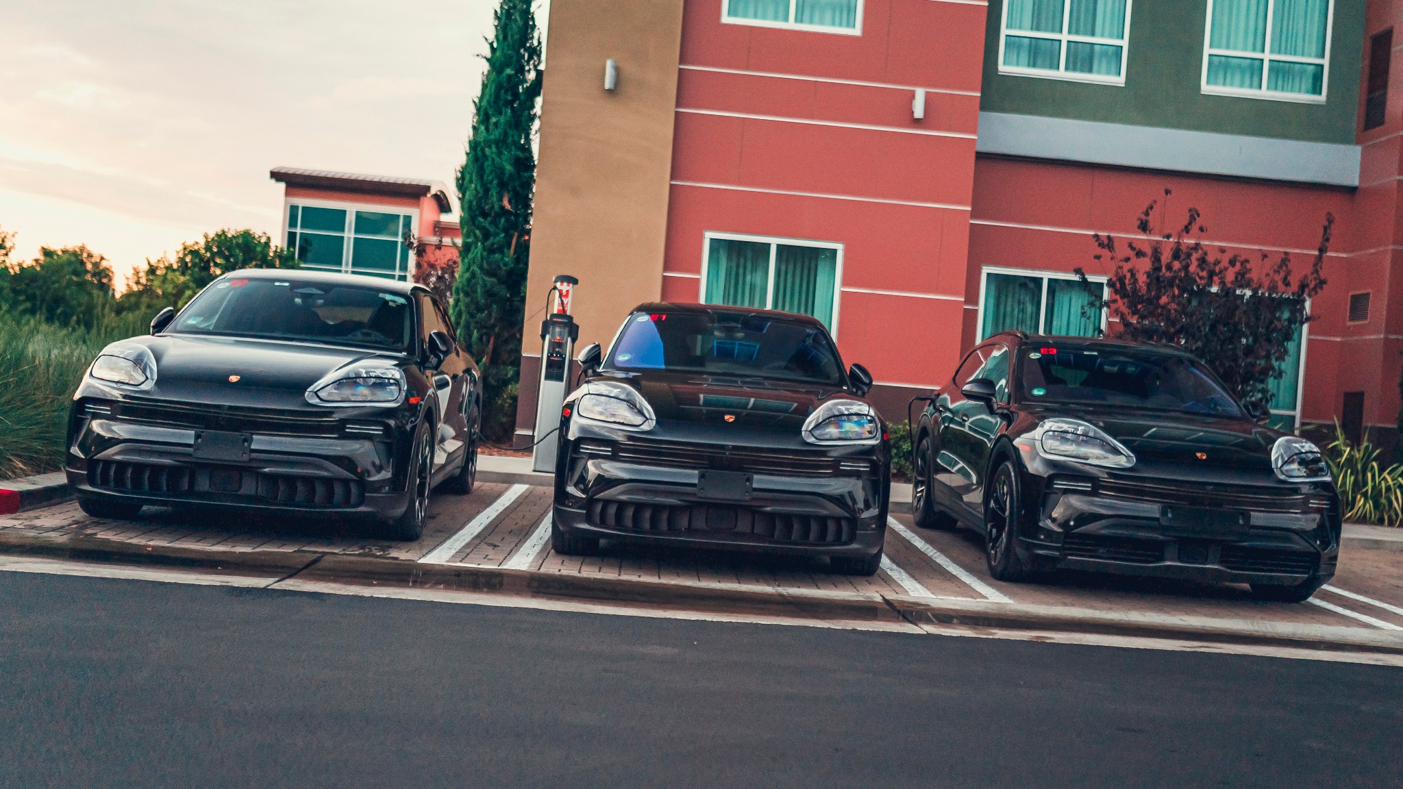 4 electric porsche cayenne range test