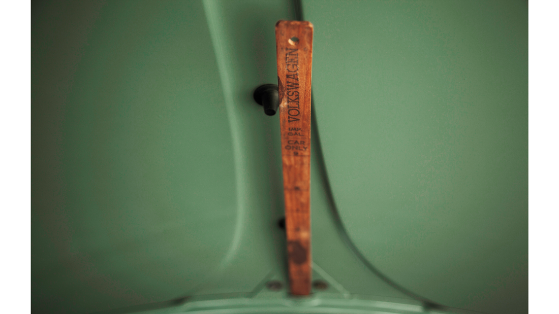 015 1952 volkswagen beetle unmodified detail motor trend classic