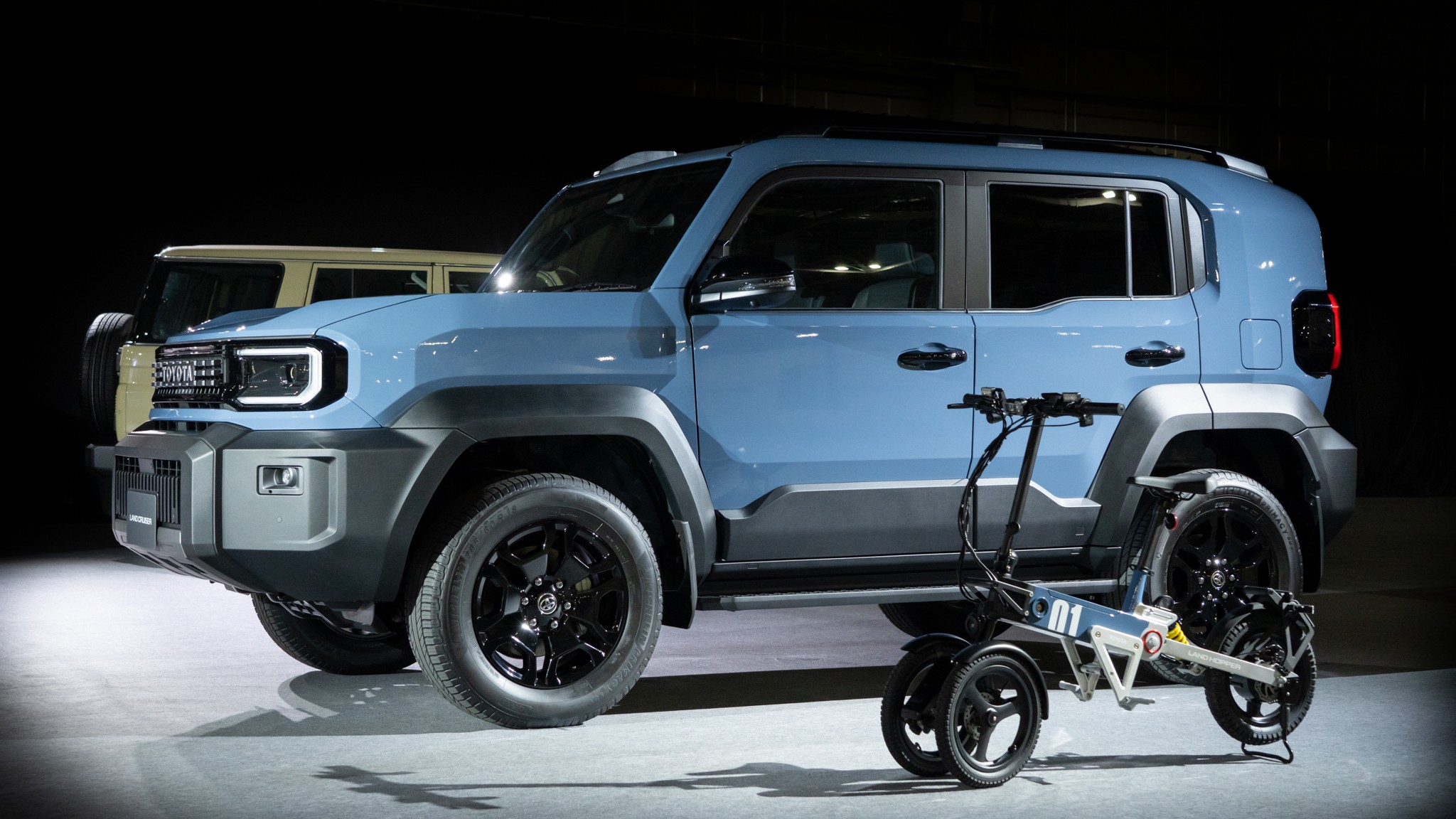 2027 Toyota Land Hopper Moped Noped Electric Bike 3