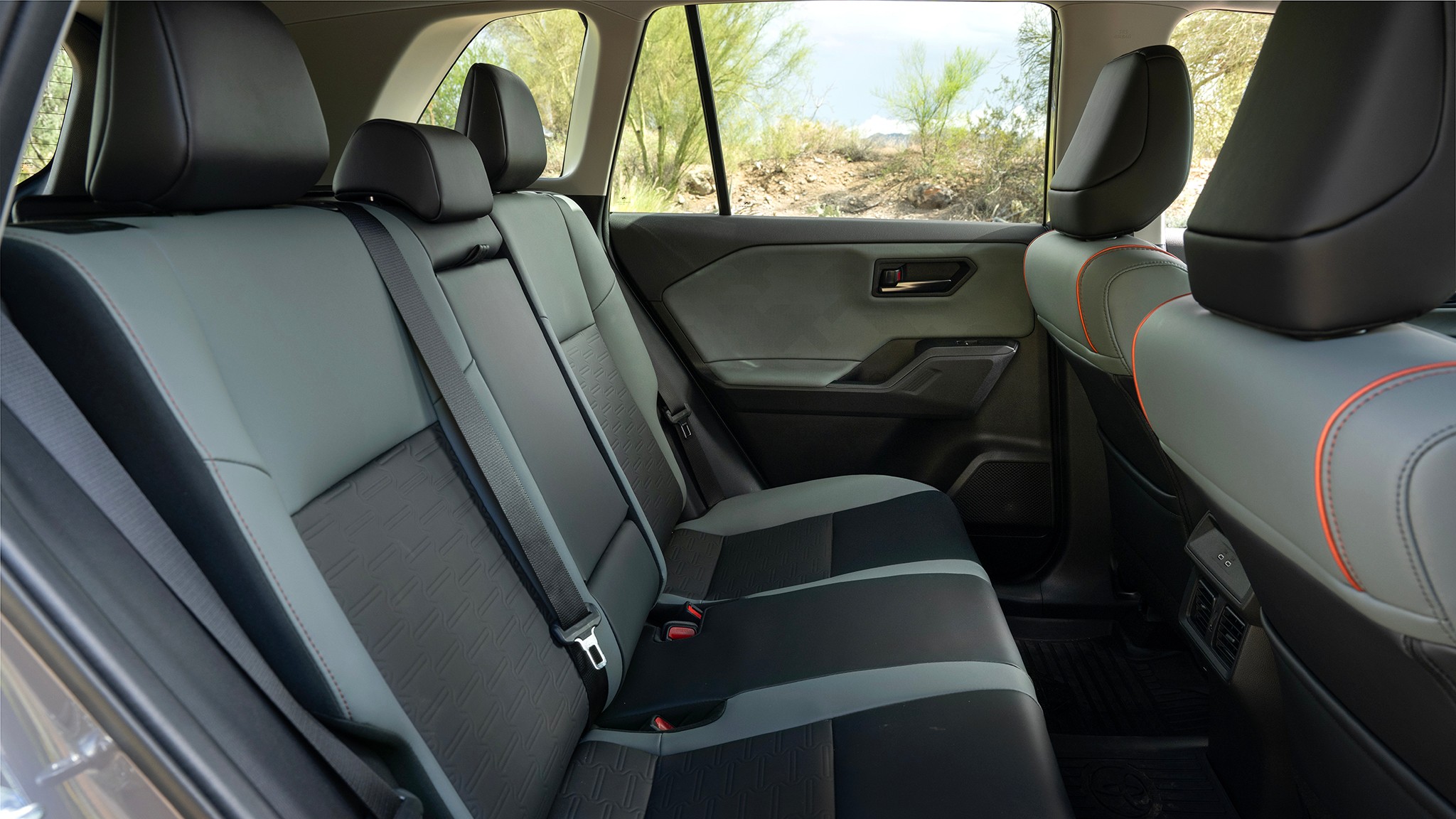 2026 Toyota RAV4 HEV Woodland UrbanRock 222