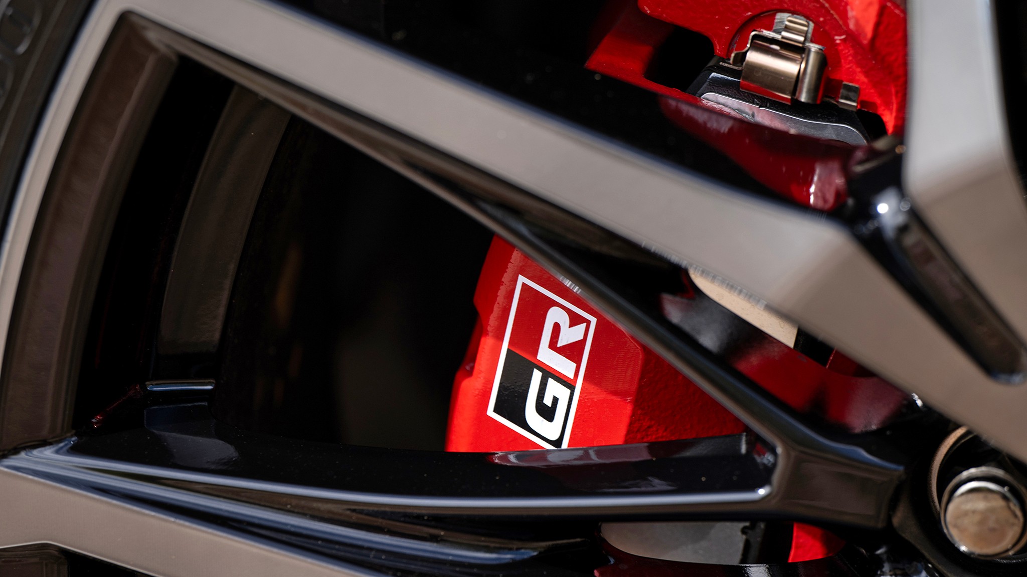 2026 Toyota RAV4 PHEV GR Sport SupersonicRed 028