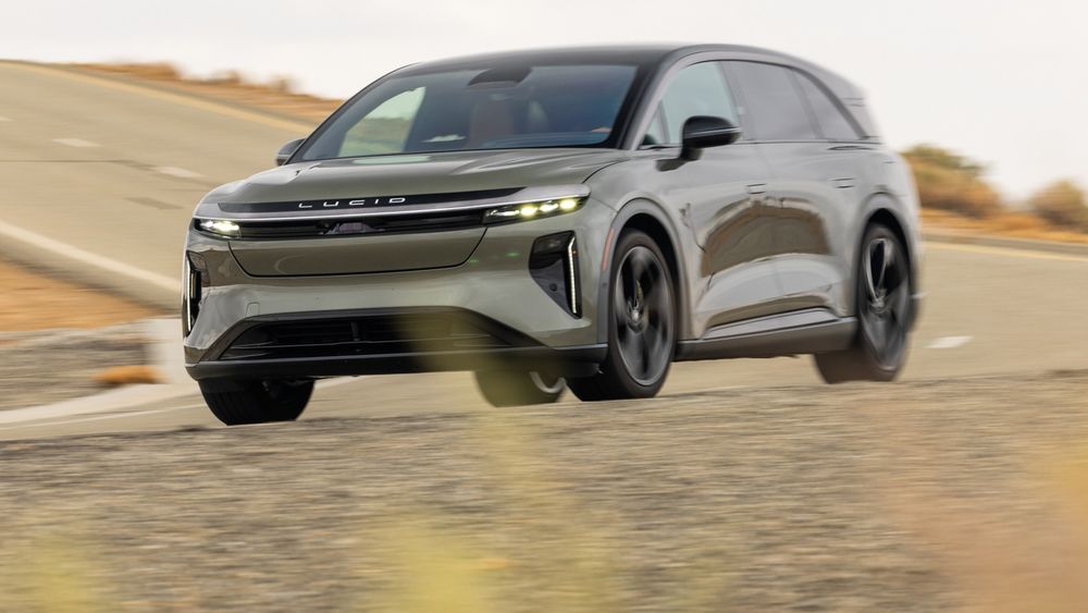034 2026 Lucid Gravity Grand Touring