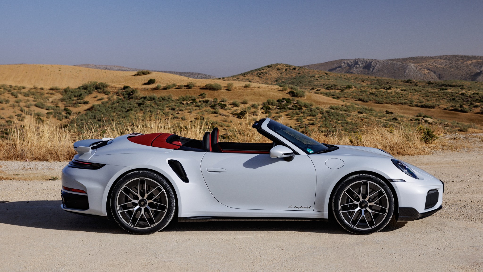 11 2026 911 Porsche Turbo S Cabrio T Hybrid