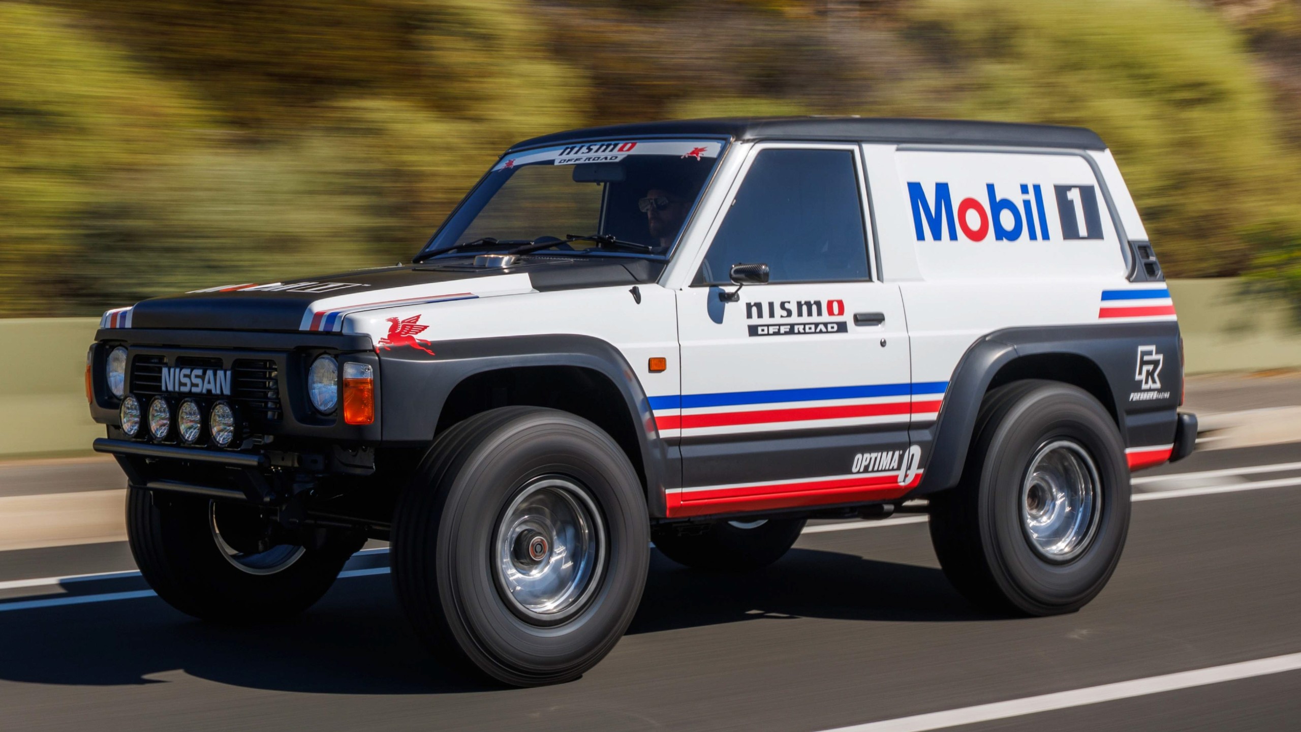 1990 Nissan Racing Patrol 2025 SEMA Show SUV Off Road Mobil 1 Chris Forsberg 2