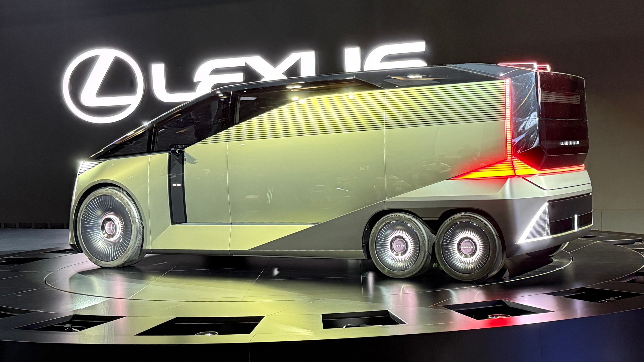 Lexus LS Six Wheeled Minivan Concept 2