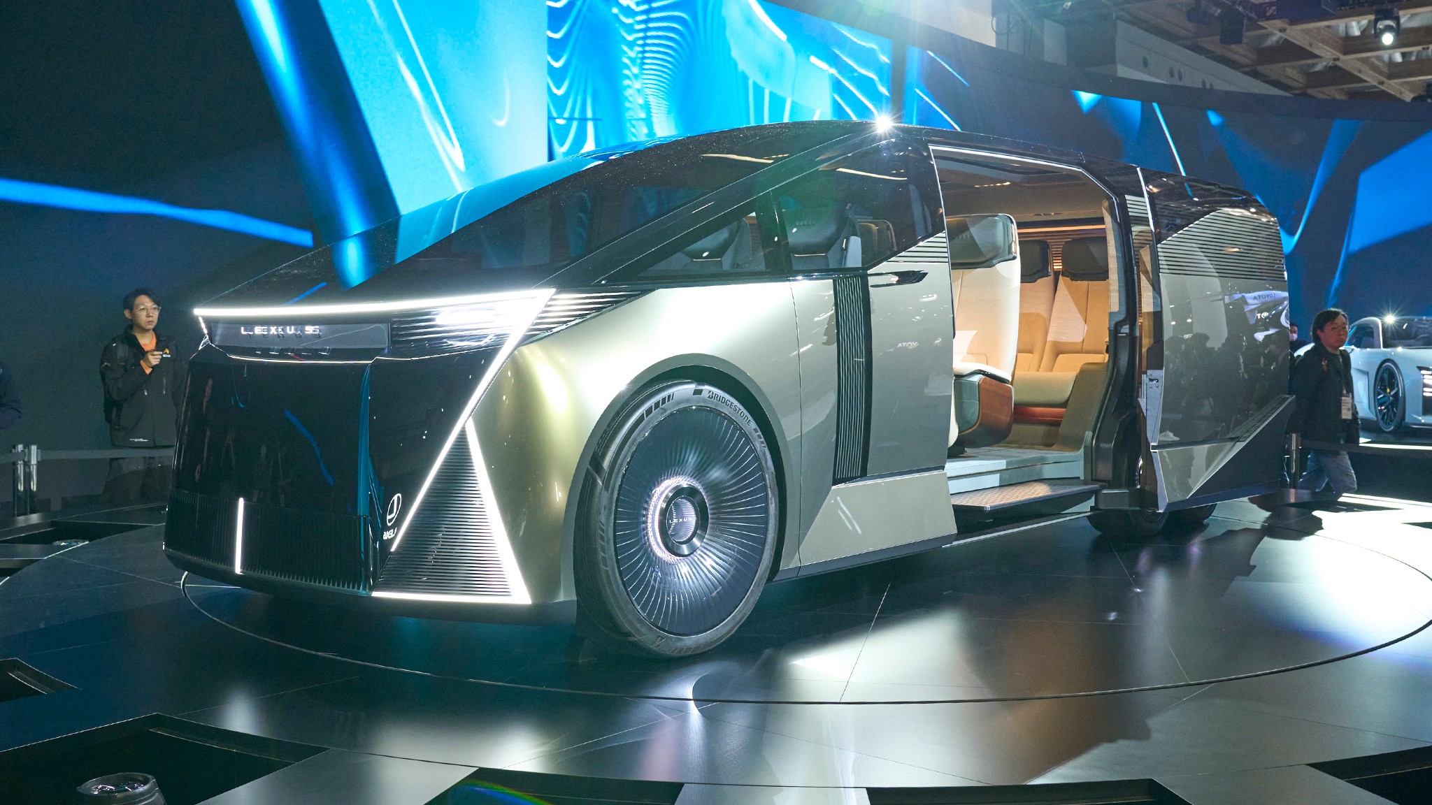 102 Lexus LS Concept Minivan at 2025 tokyo show