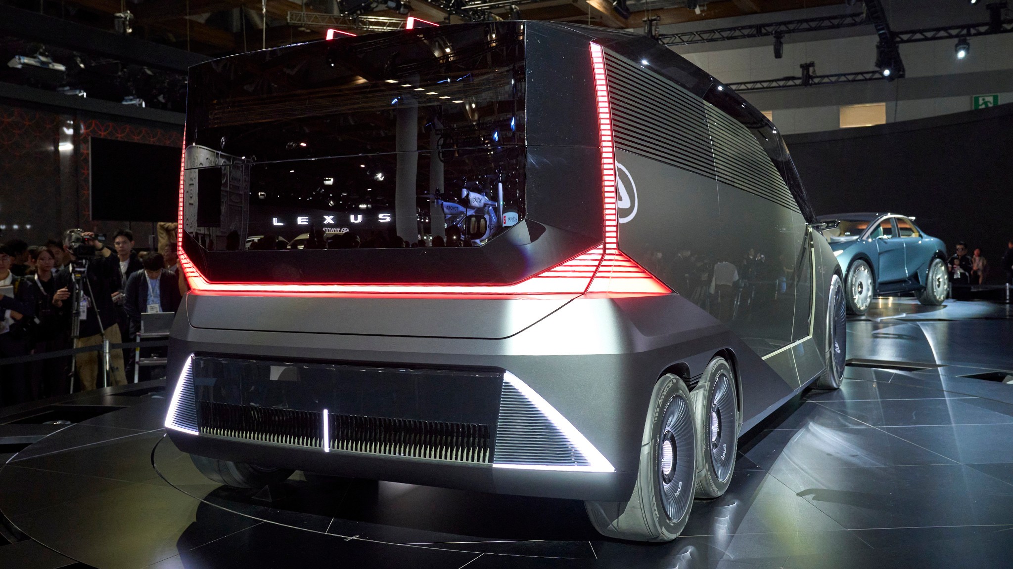 121 Lexus LS Concept Minivan at 2025 tokyo show