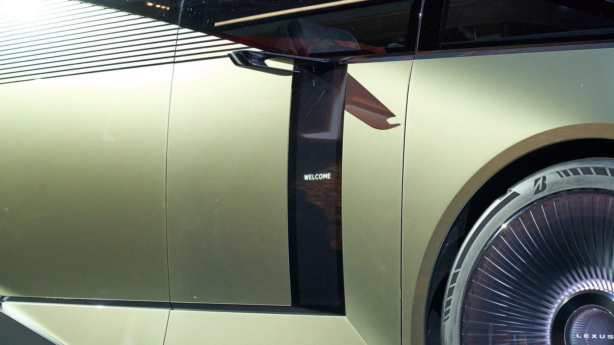 127 Lexus LS Concept Minivan at 2025 tokyo show