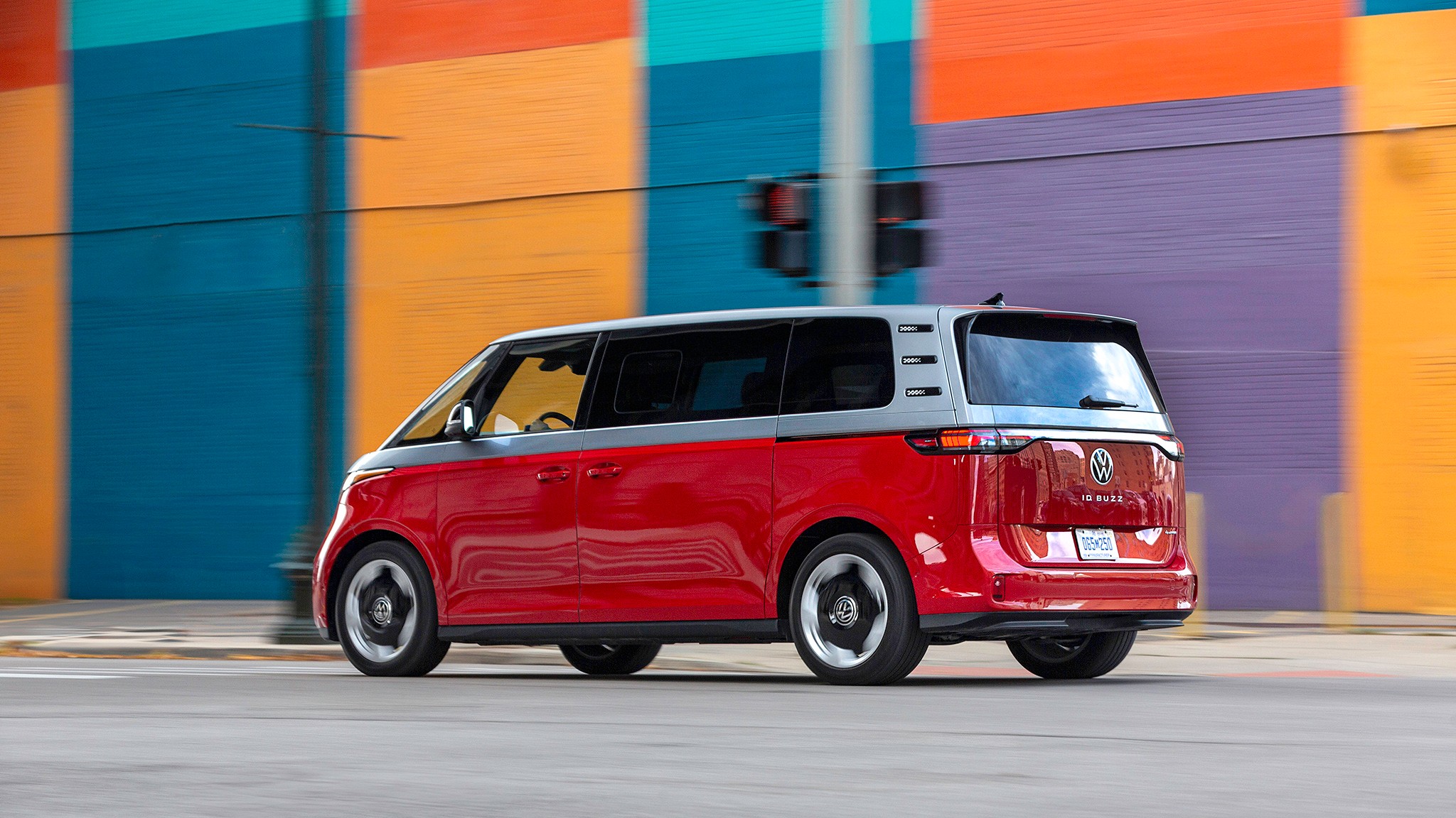 005 2025 Volkswagen ID Buzz Pro S  Plus 4Motion