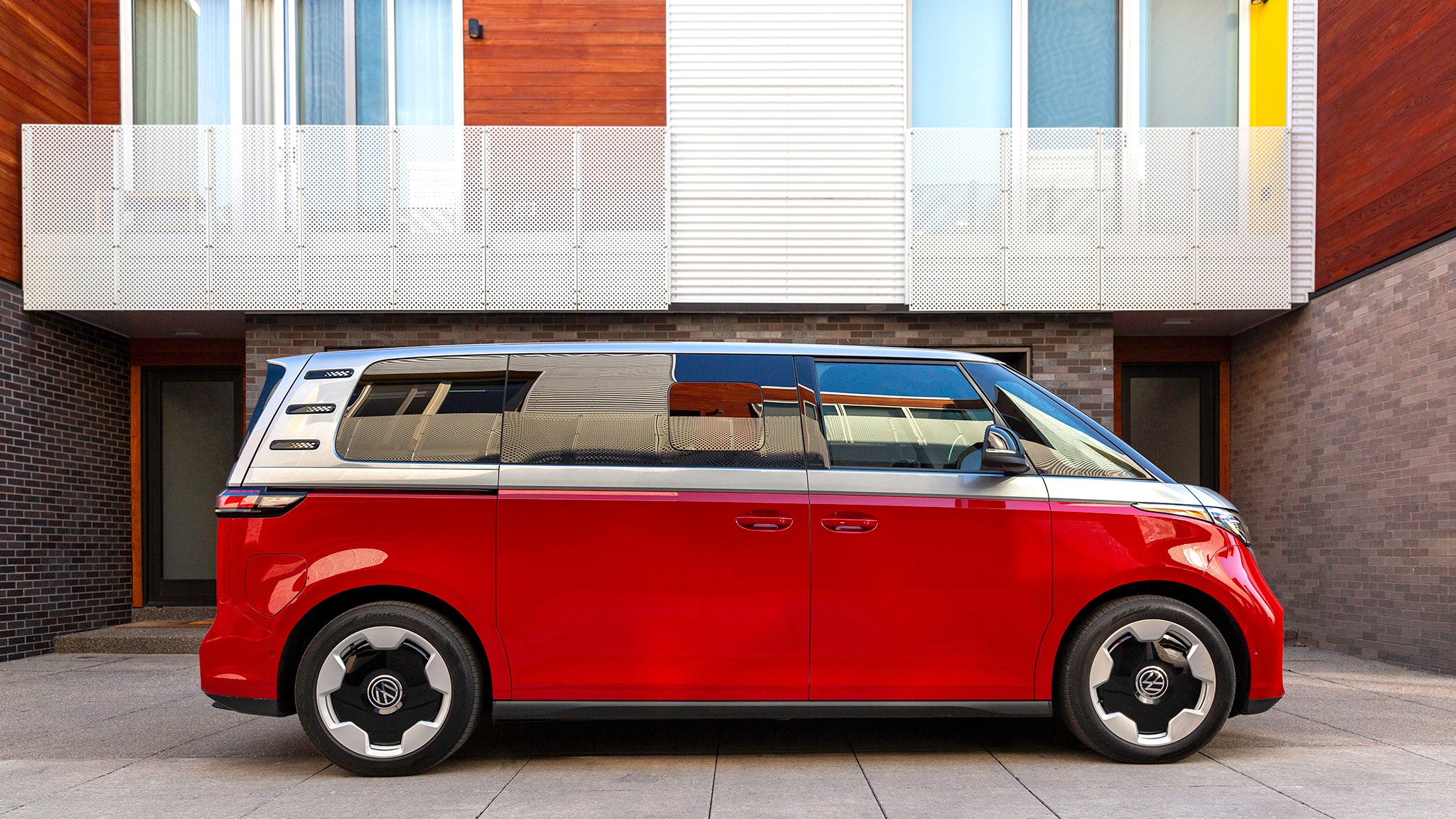 011 2025 Volkswagen ID Buzz Pro S  Plus 4Motion